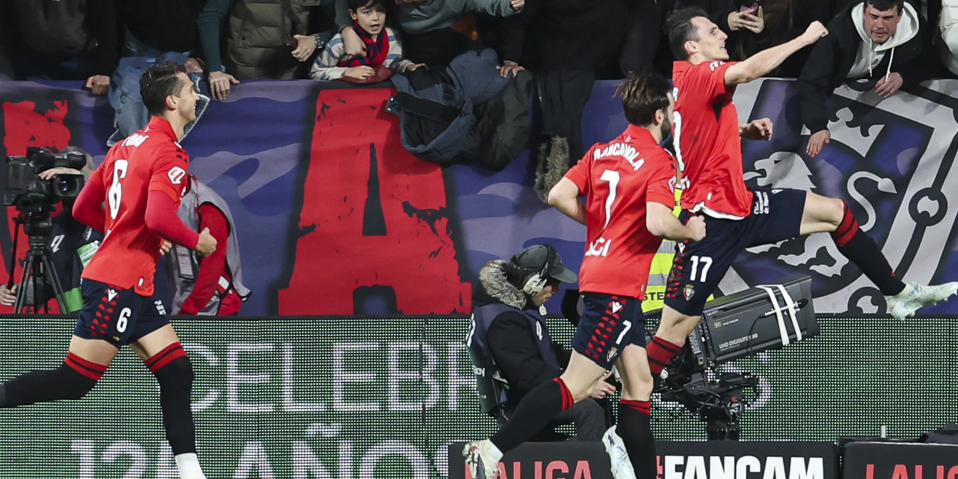 Leaders Real Madrid stung at Osasuna, Atletico back on track