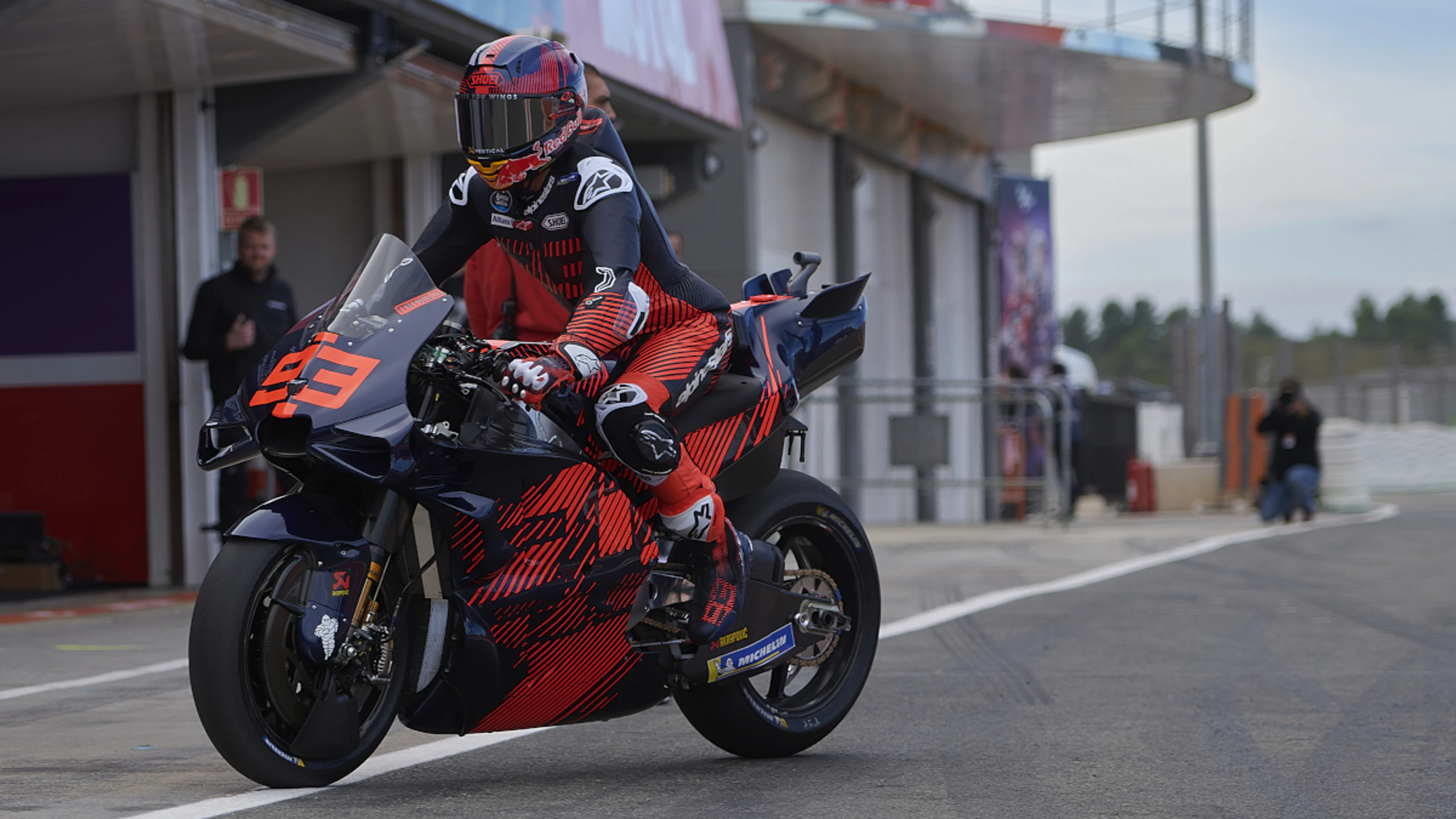 Marquez immediately quick on Gresini debut