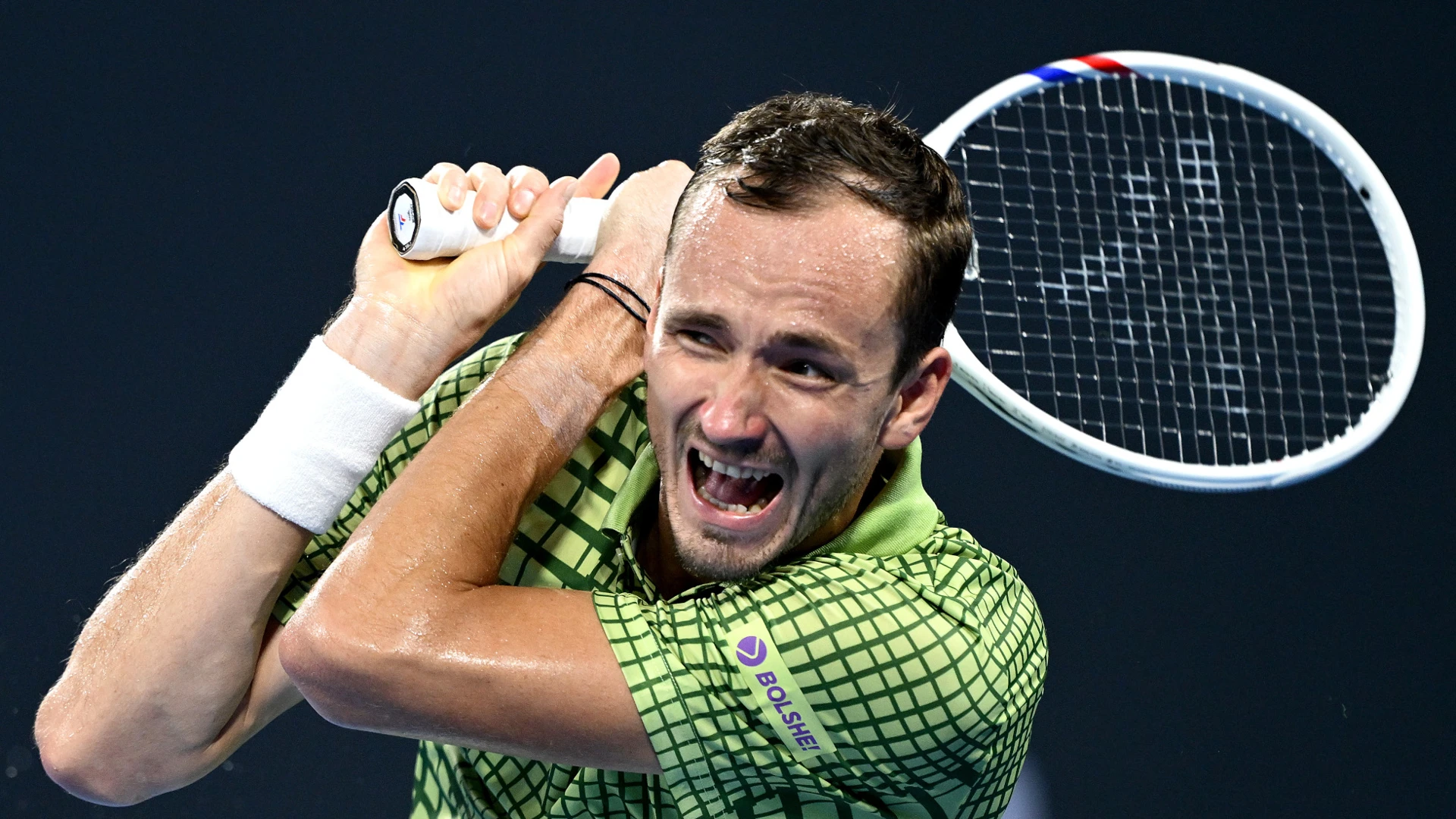 Medvedev in great touch as he starts 2026 with Brisbane cruise