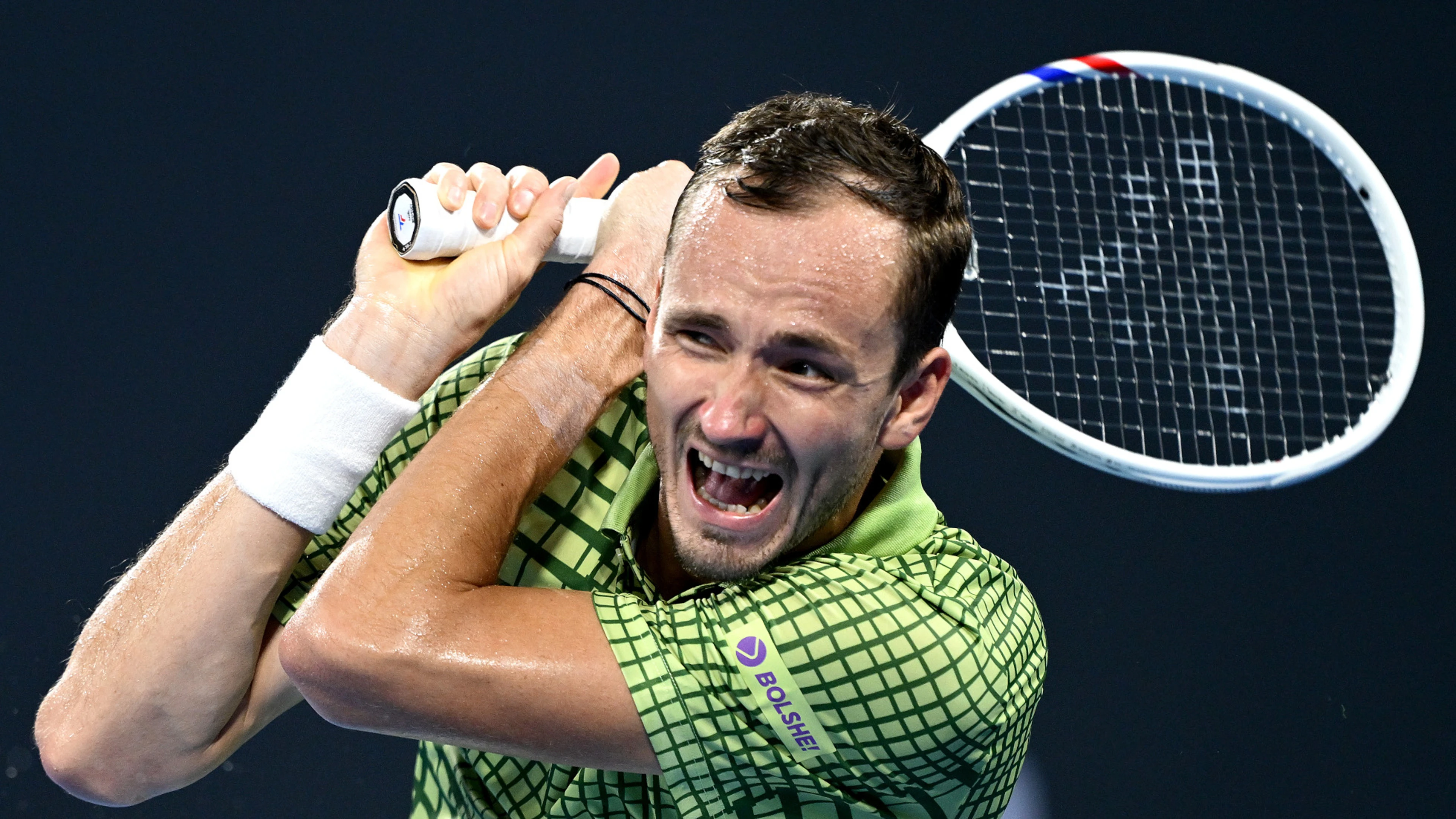 Medvedev in great touch as he starts 2026 with Brisbane cruise