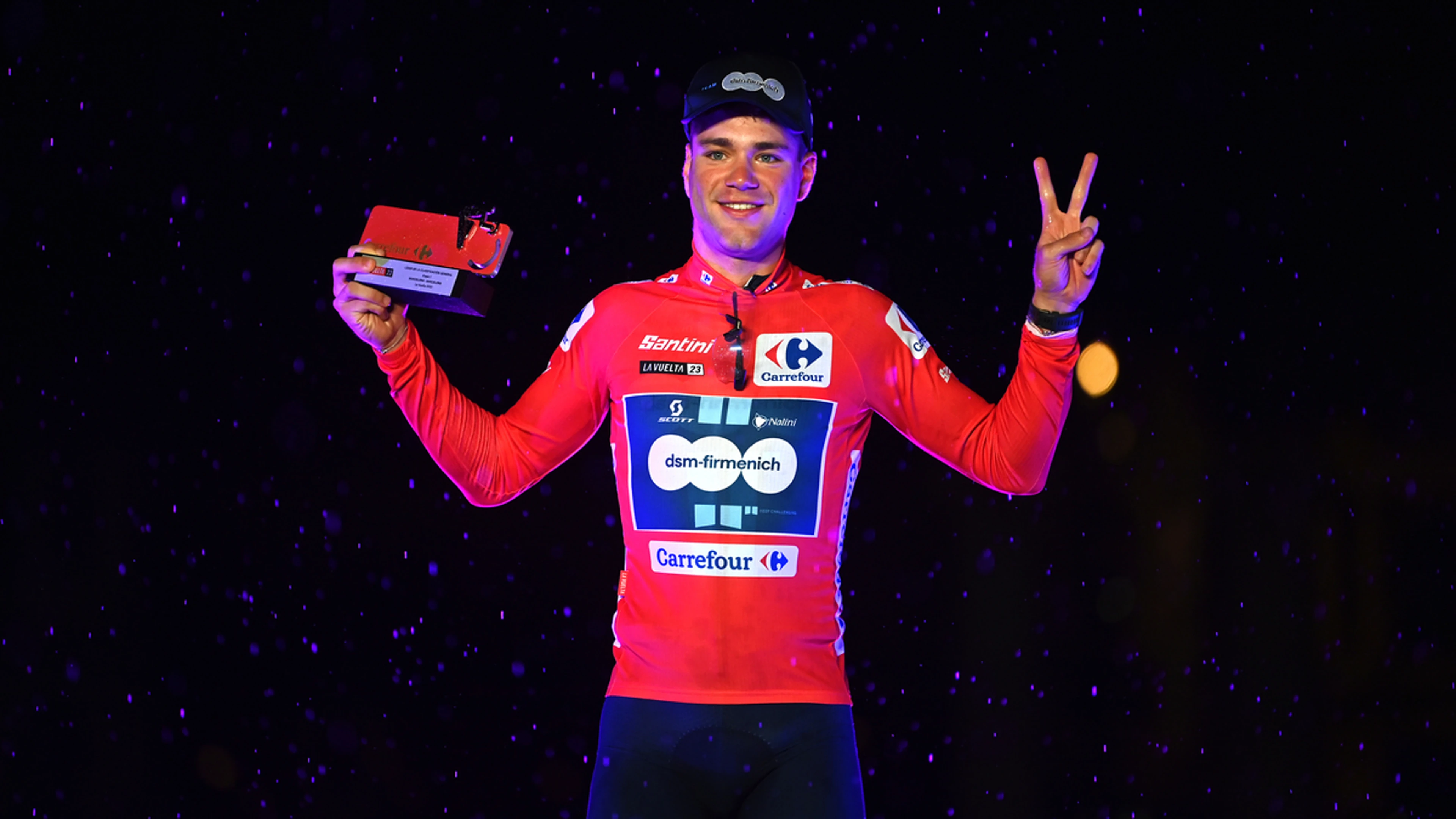 DSM-Firmenich win opening team TT as Vuelta starts in the rain