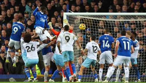 Onana rescues Everton as new Palace boss Glasner watches