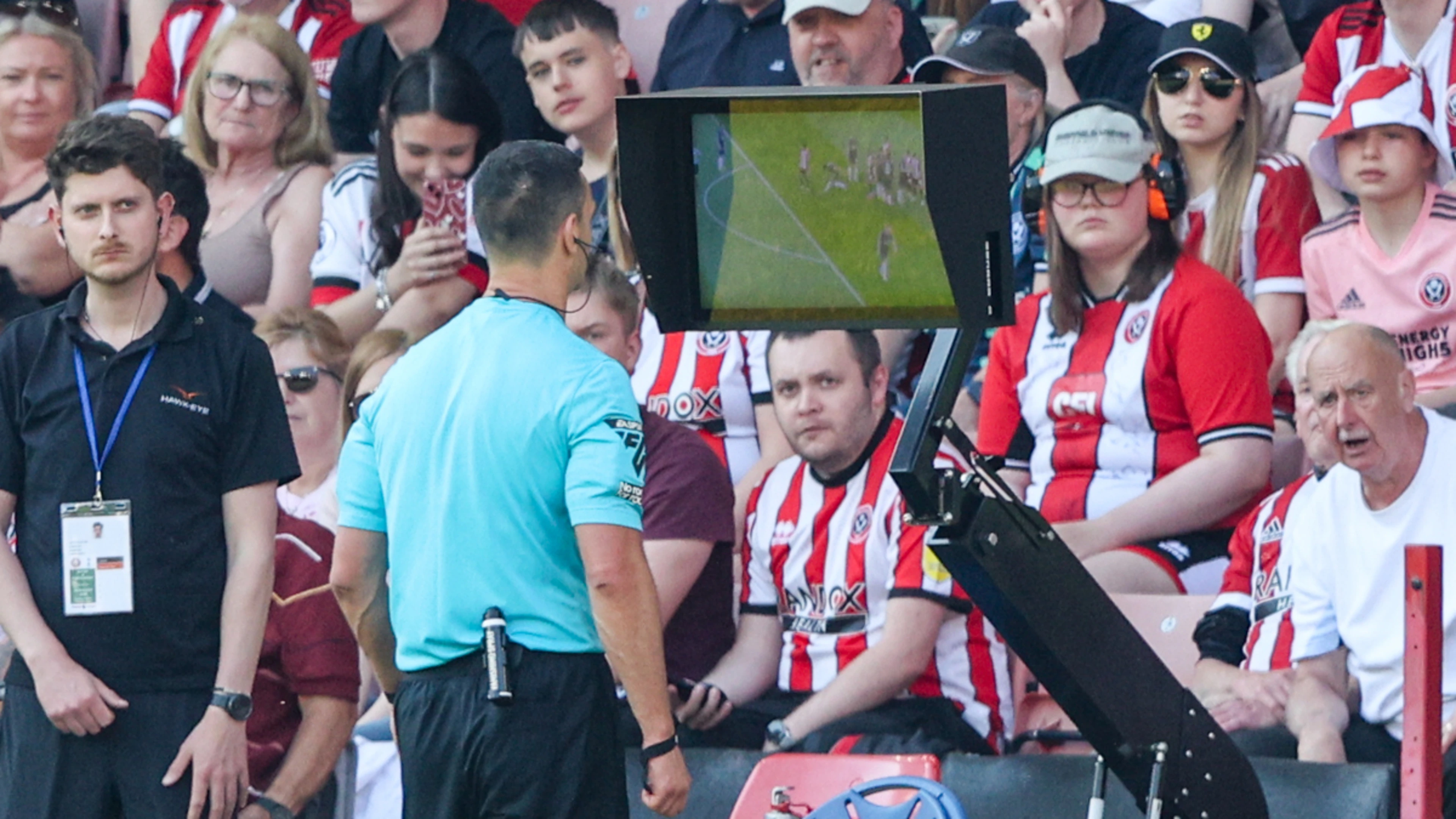 Premier League to explain VAR decisions on social media during matches