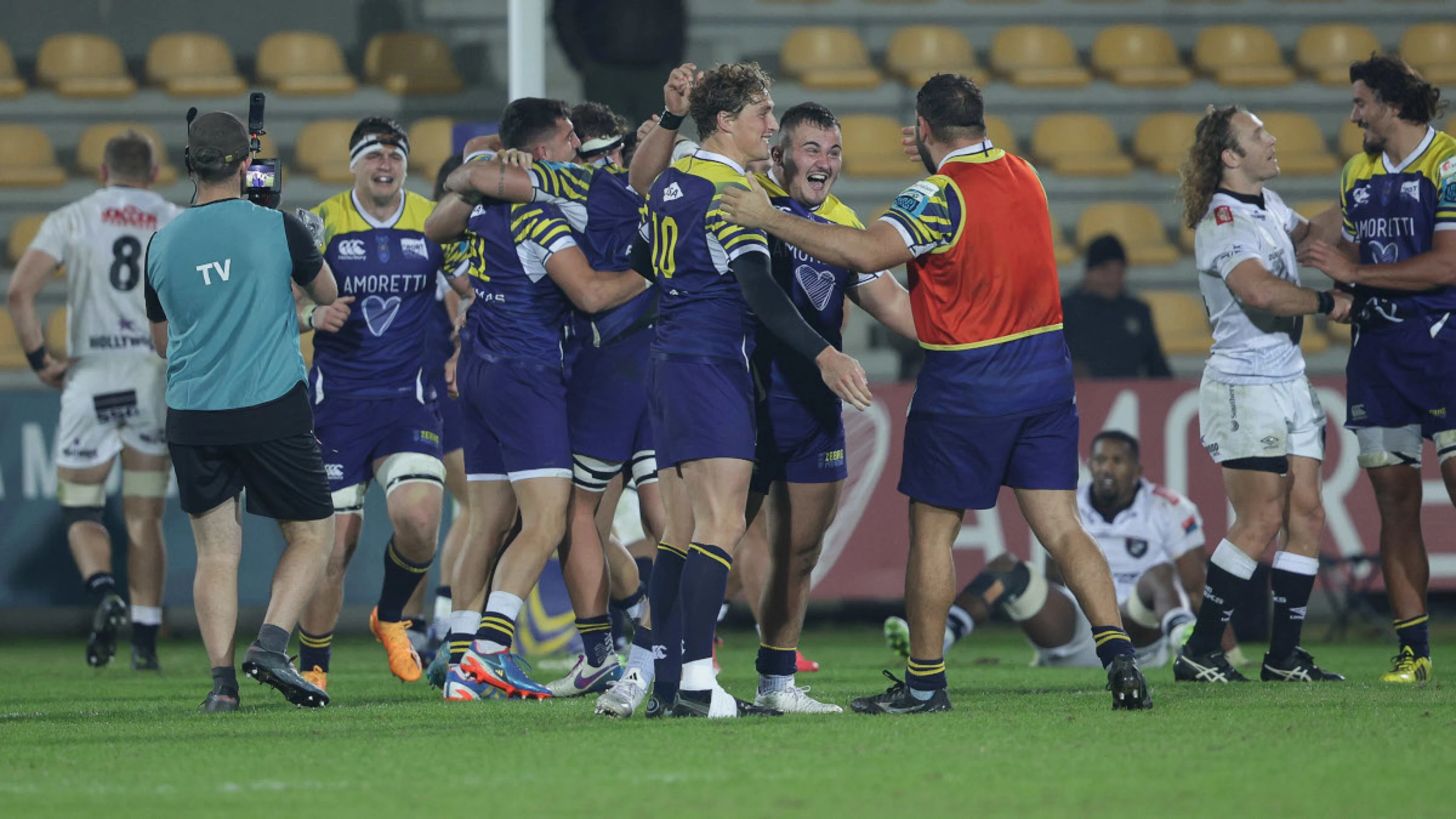 Zebre shock winless Sharks to end 28-match losing streak