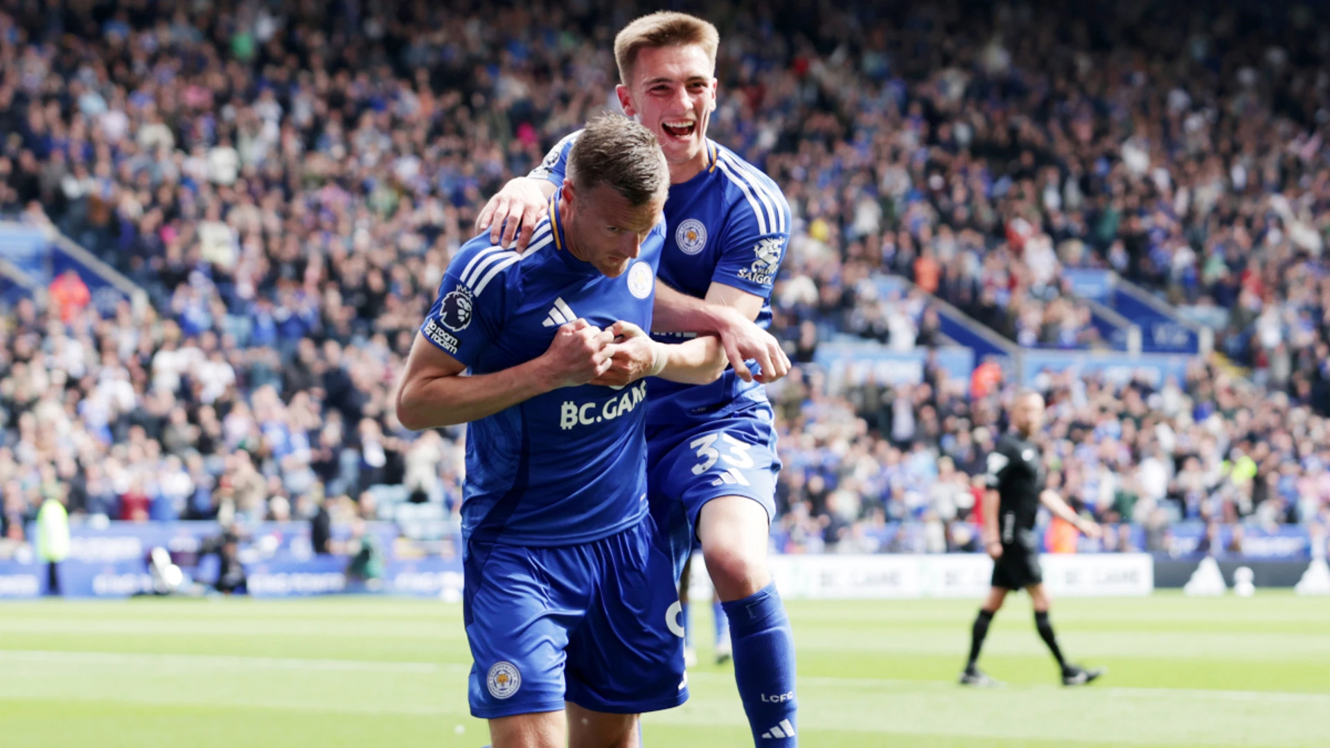 Vardy, Ayew end Leicester's home scoring drought