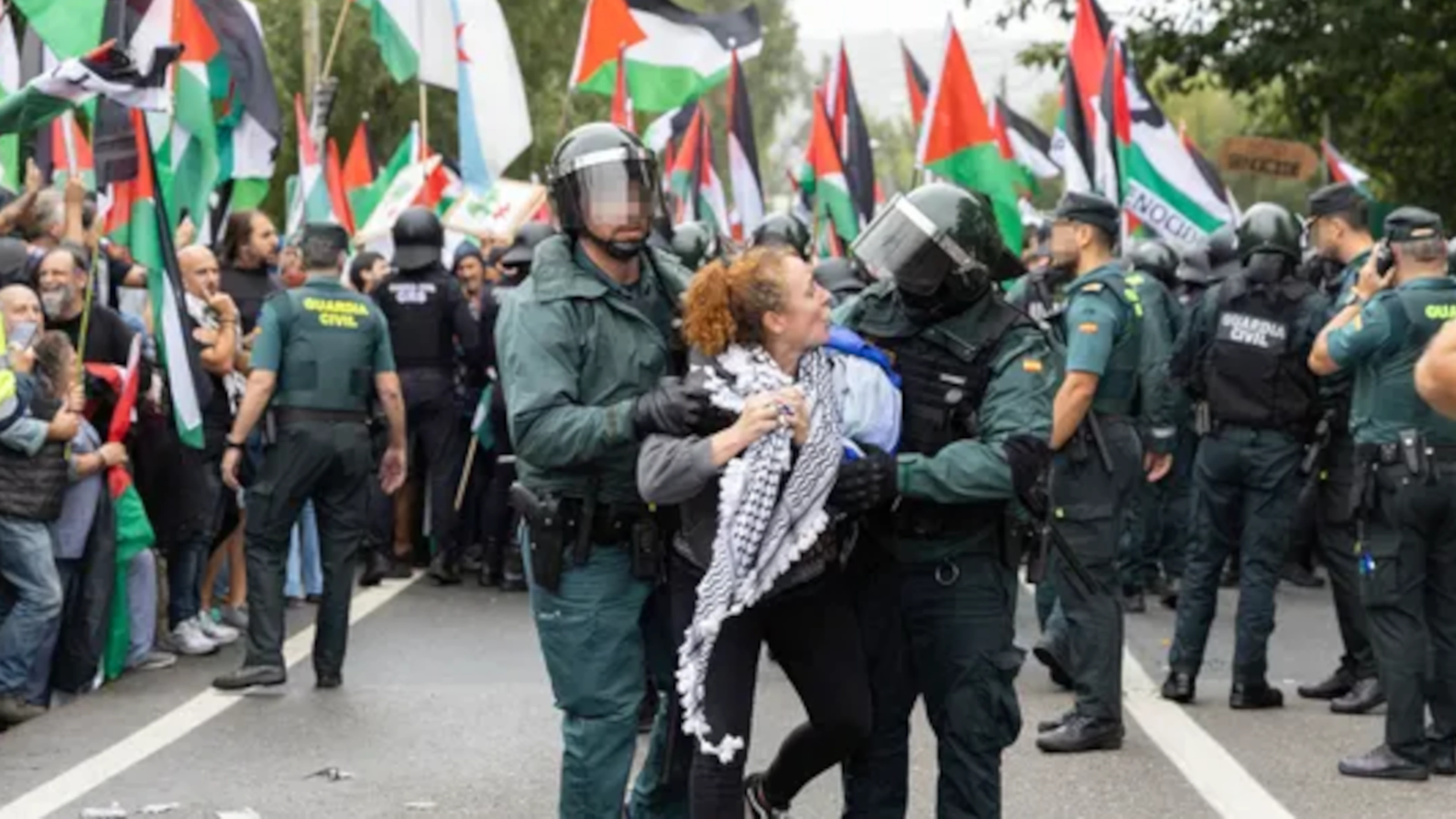 Vuelta director vows to finish race in Madrid, labels protests illegal