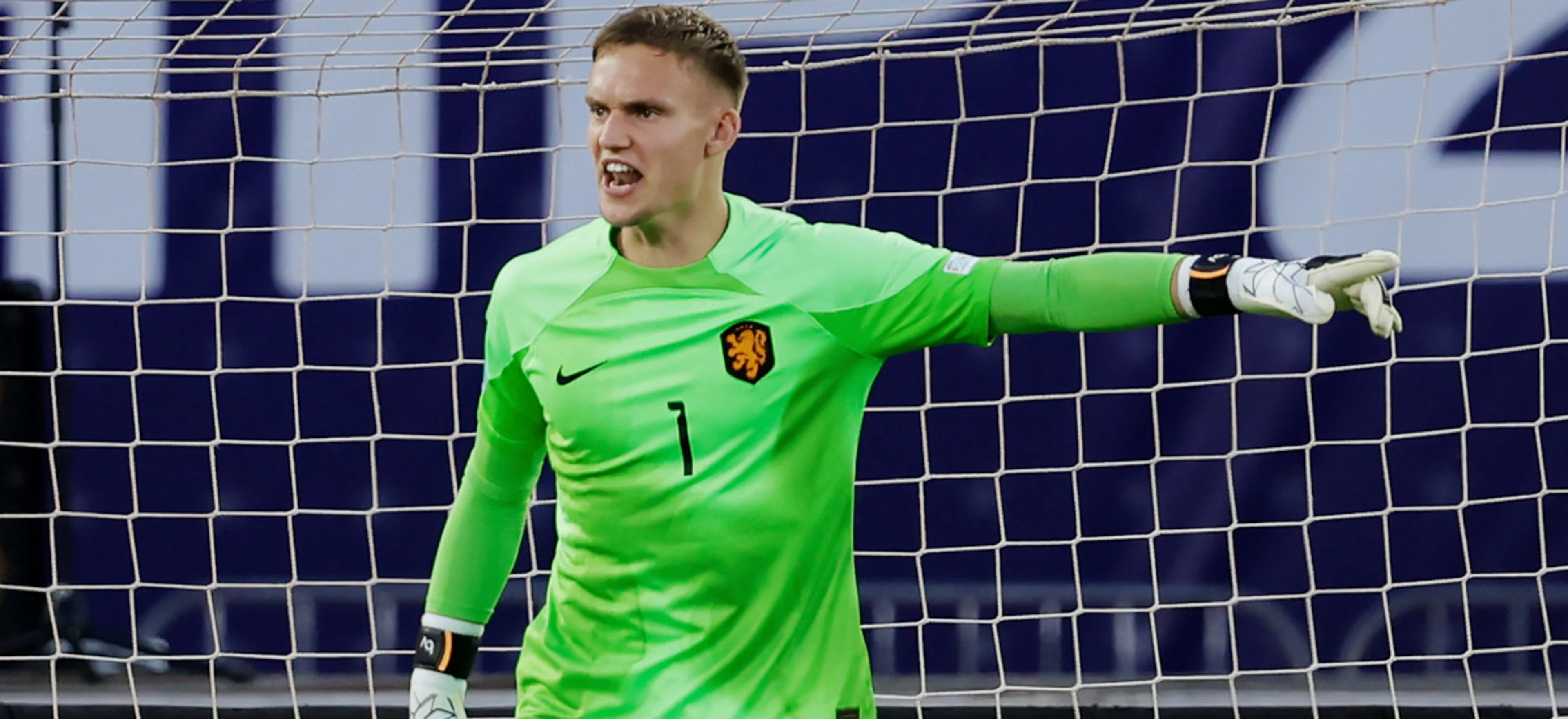 Brighton sign keeper Verbruggen from Anderlecht