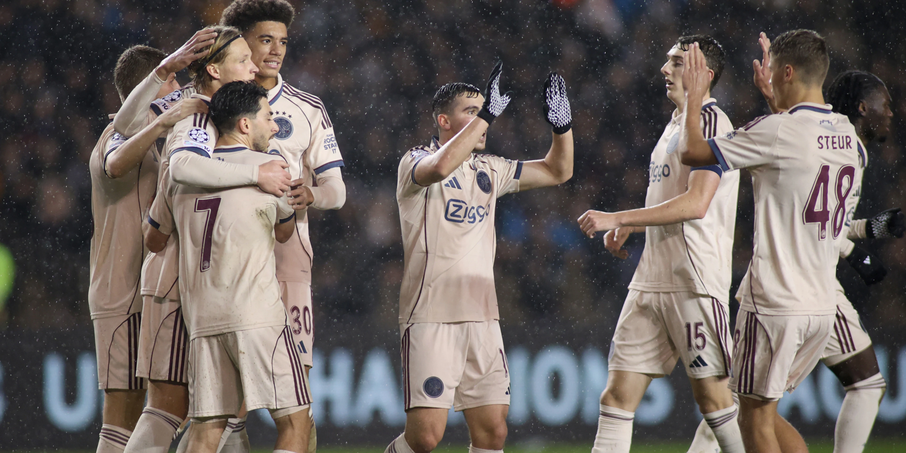 Ajax earn first points in win at Qarabag, Villarreal beaten by Copenhagen