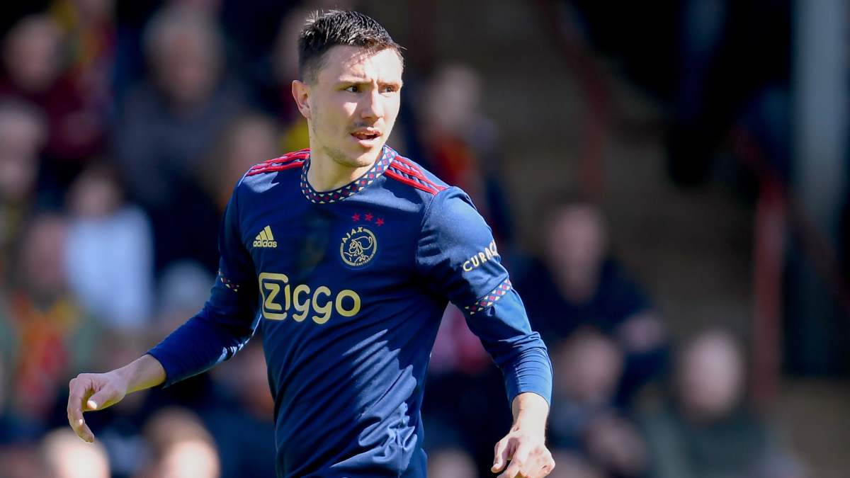 Berghuis to miss Ajax's opening three games after lashing out at fan