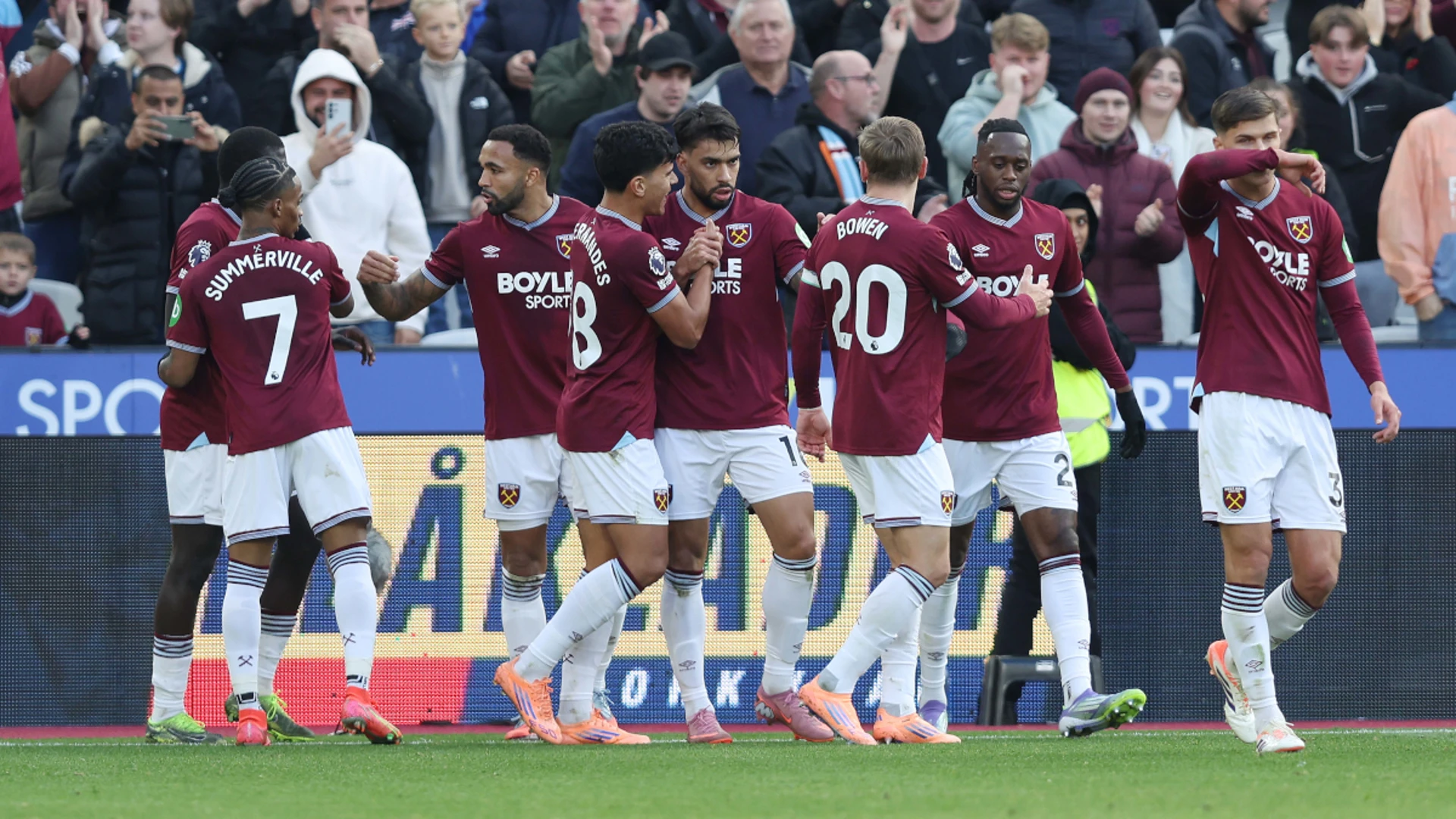 Nuno celebrates first win as West Ham boss