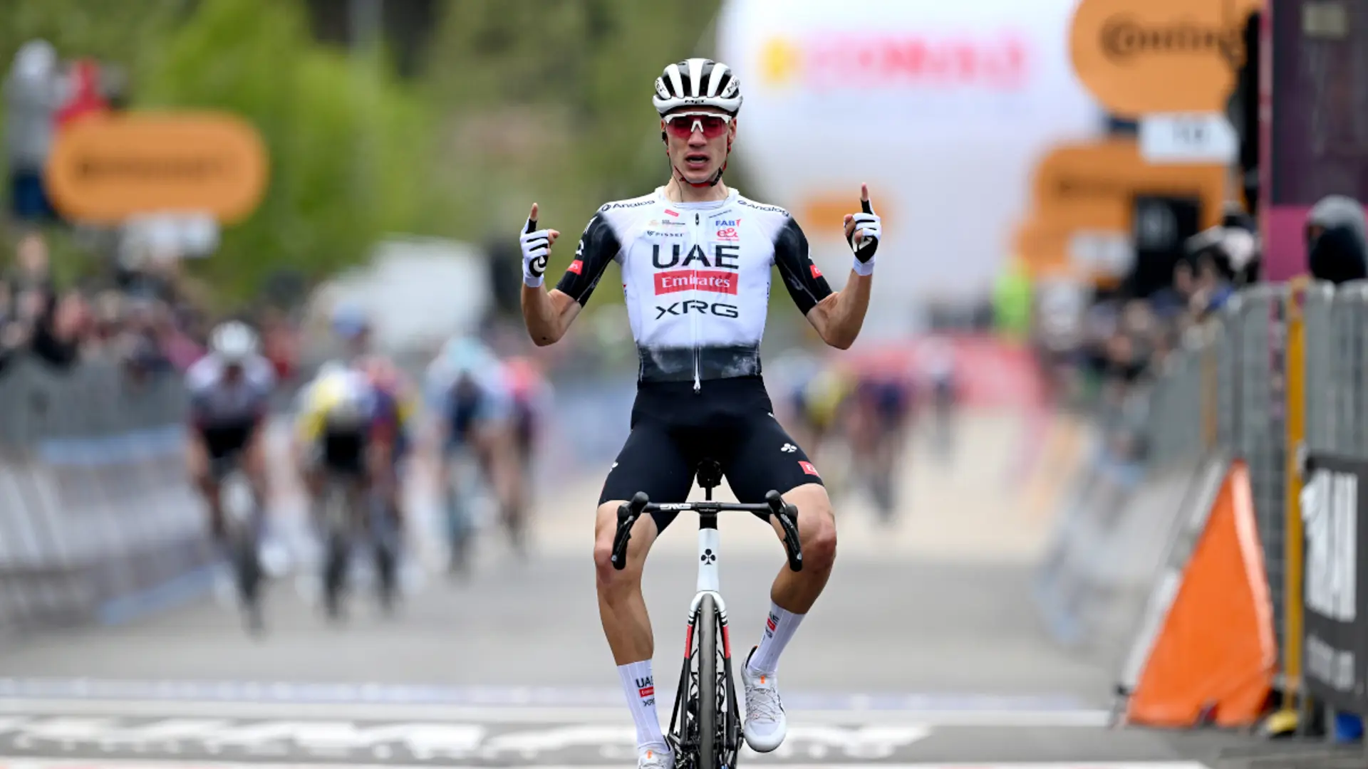 Ayuso climbs to Giro stage seven win, Roglic takes overall lead
