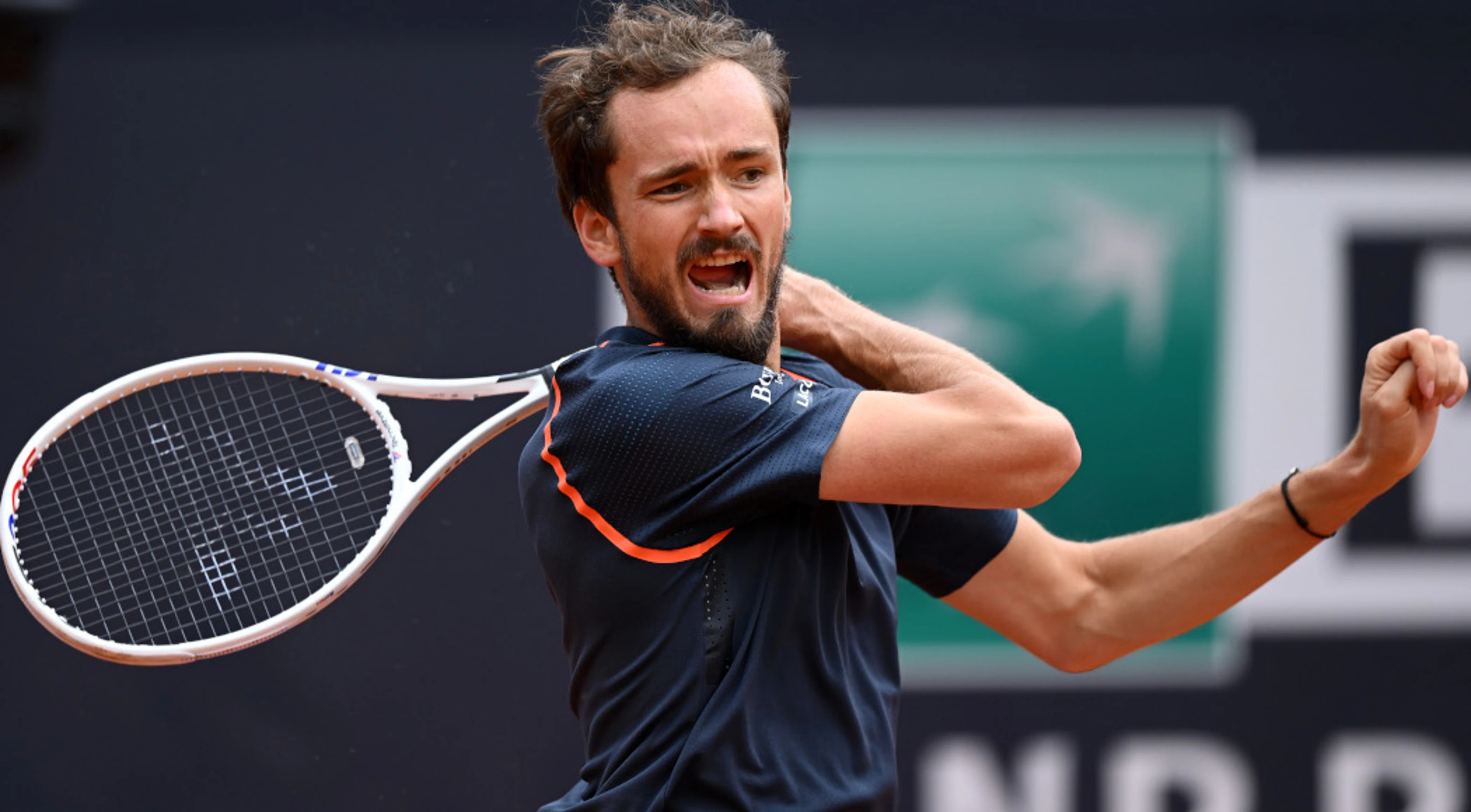 Medvedev rolls past Hanfmann to reach Rome semifinals
