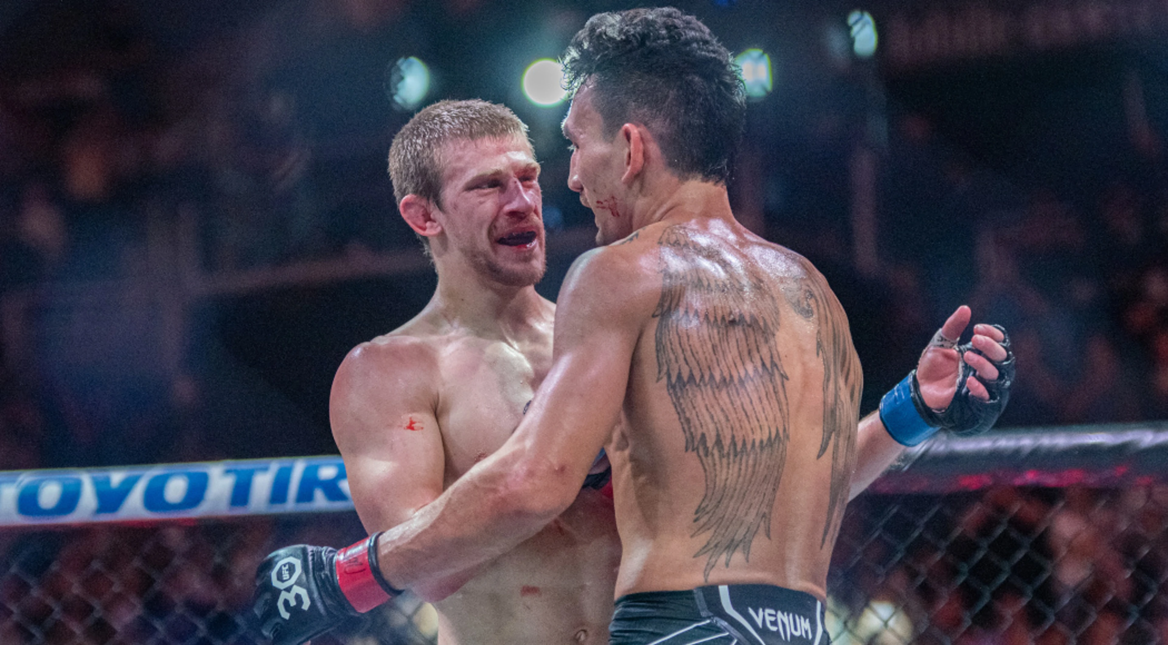 Holloway hands Allen his first UFC loss