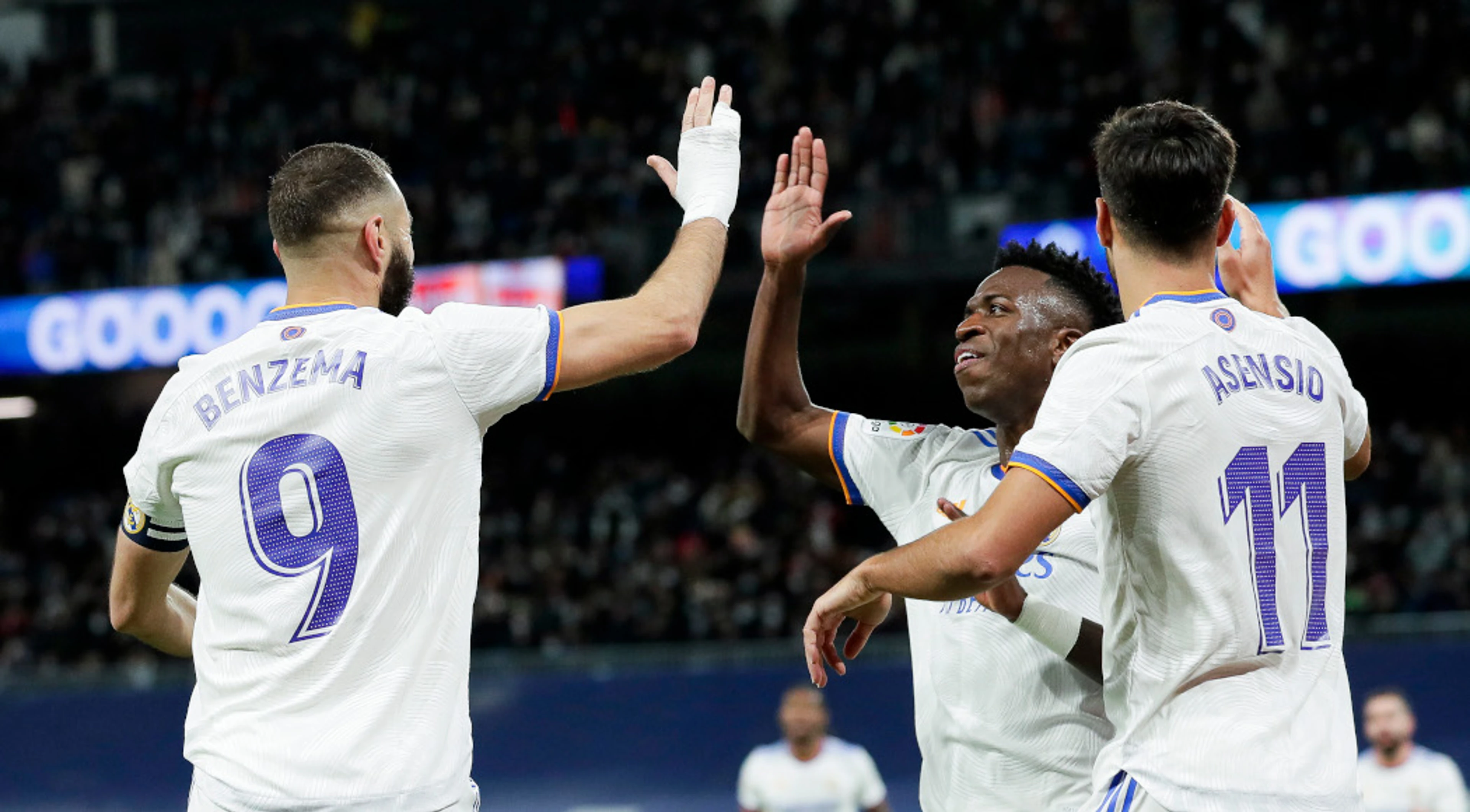 Barca welcome Xavi with three-goal collapse, Real Madrid edge Rayo