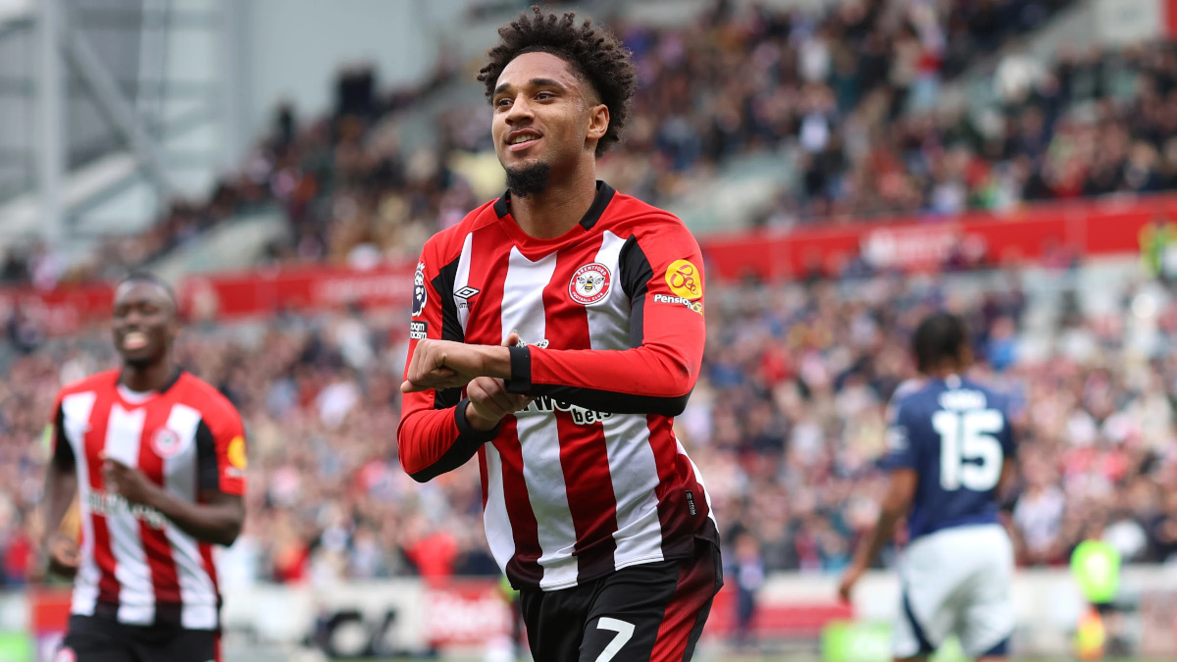 Man Utd crash at Brentford, Isak rescues Newcastle