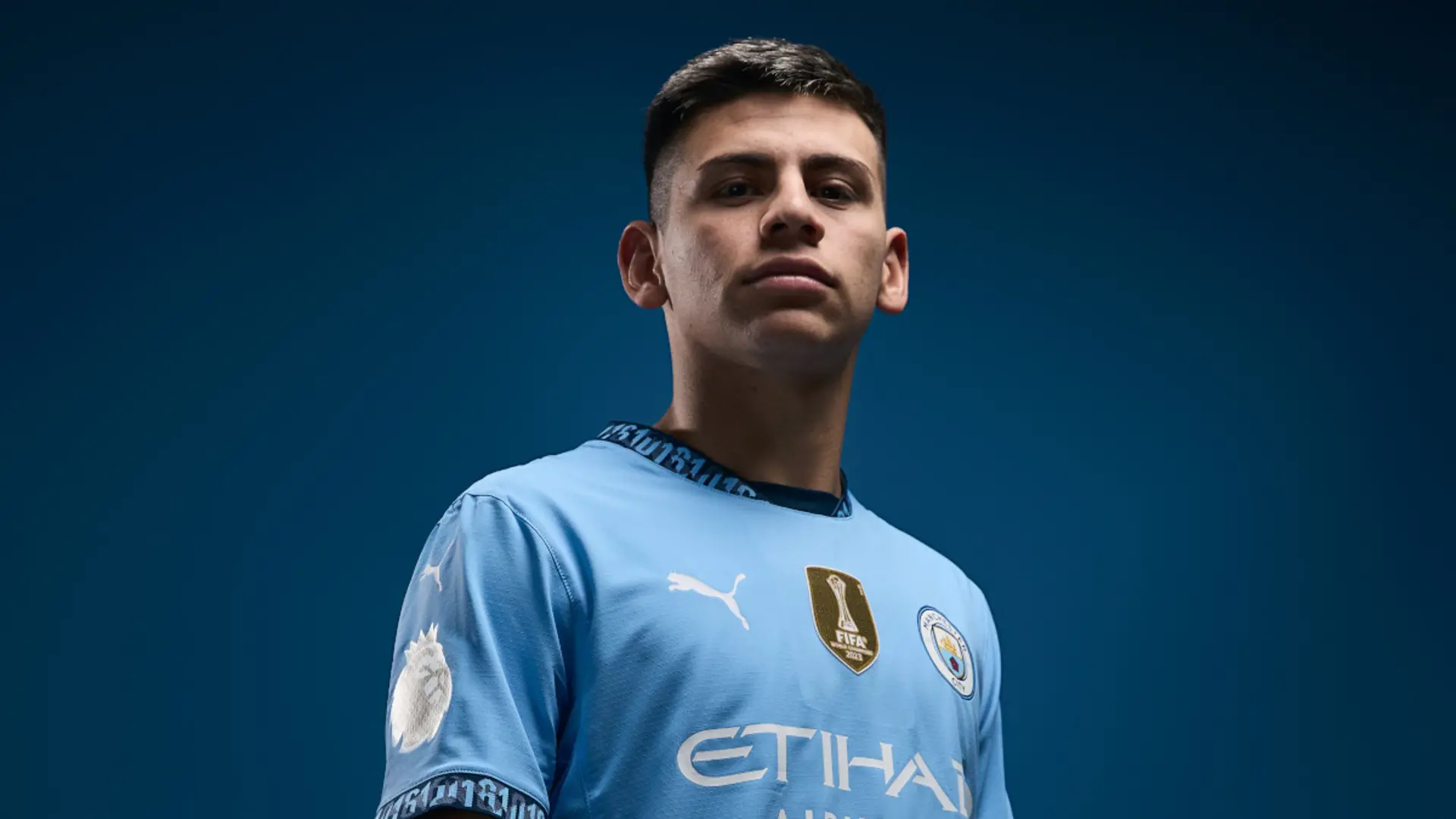 Argentine teen midfielder Echeverri arrives at Manchester City