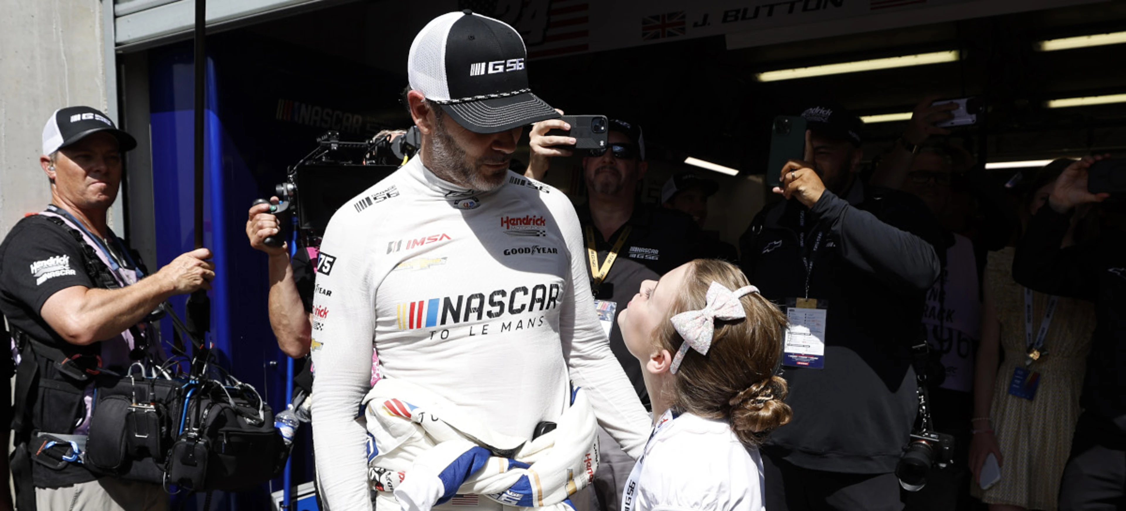 Jimmie Johnson to skip Chicago race after family tragedy