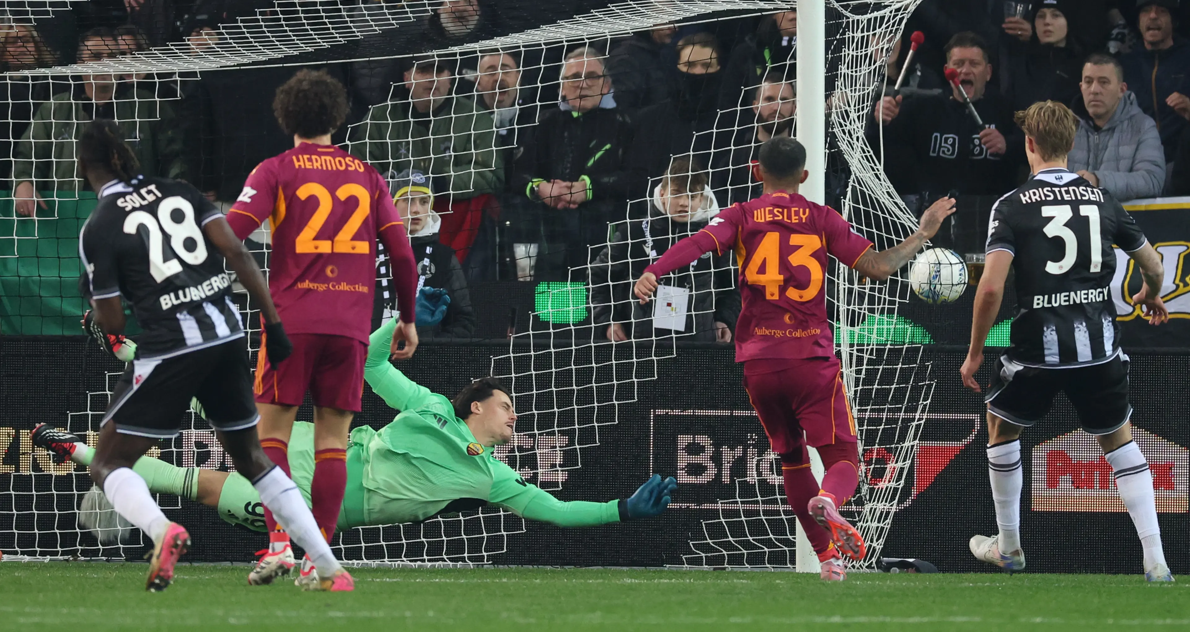 Roma slip up with Serie A defeat at Udinese
