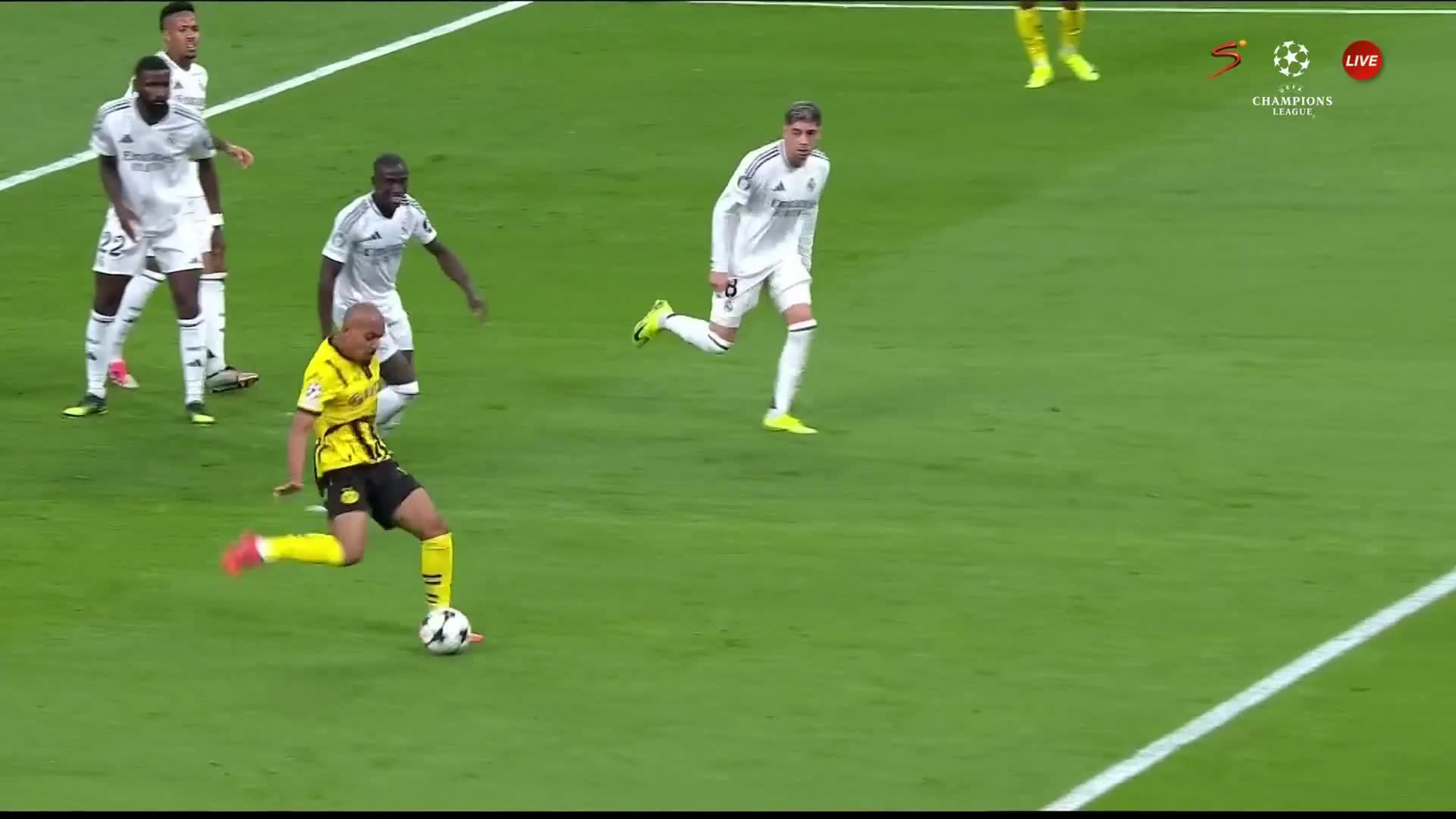 Donyell Malen | 30th Minute Goal v Real Madrid