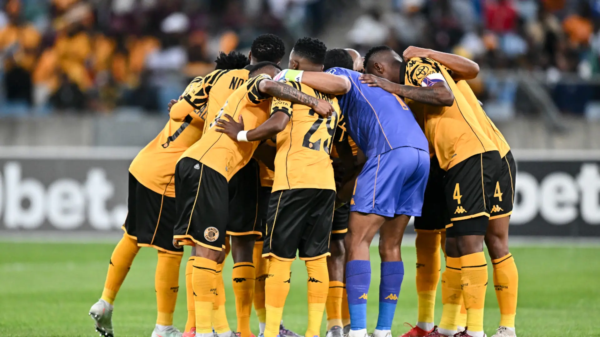 Chiefs and Sundowns bounce back as Pirates run rampant