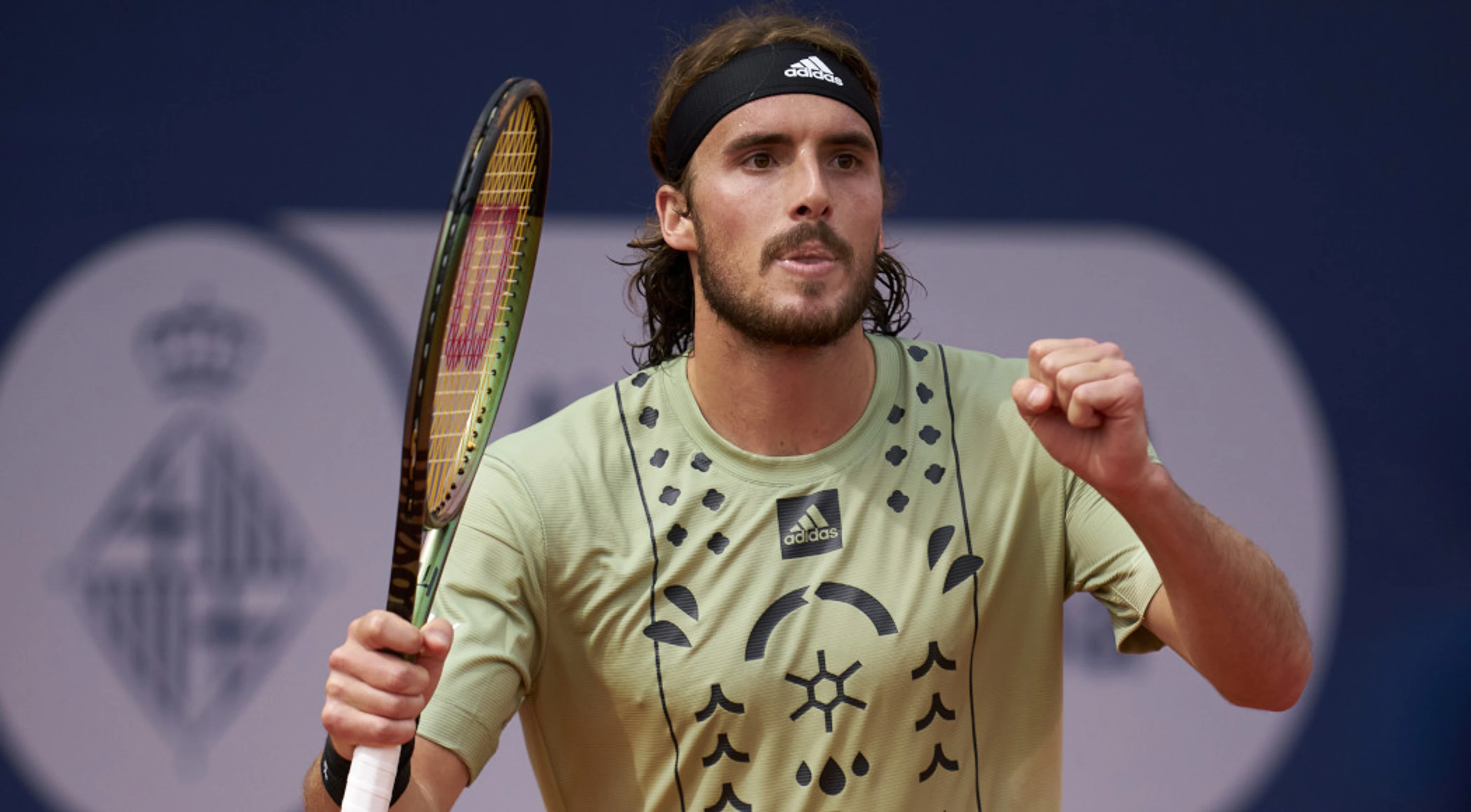 Tsitsipas, Alcaraz set up Barcelona quarterfinal