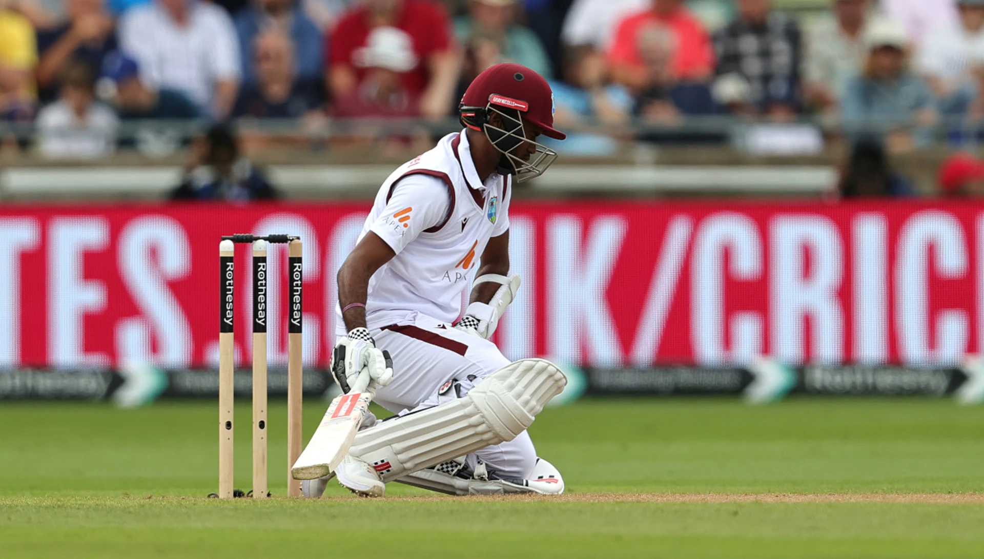 Brathwaite holds firm as West Indies collapse in third test