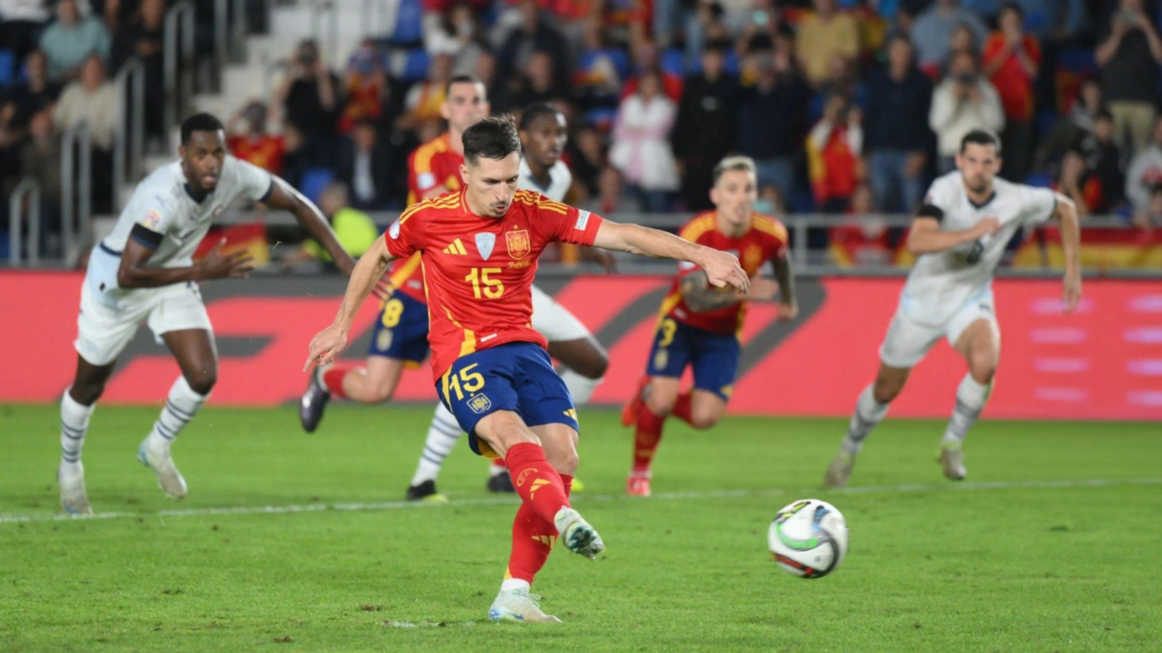 Holders Spain strike late to beat Switzerland in Nations League
