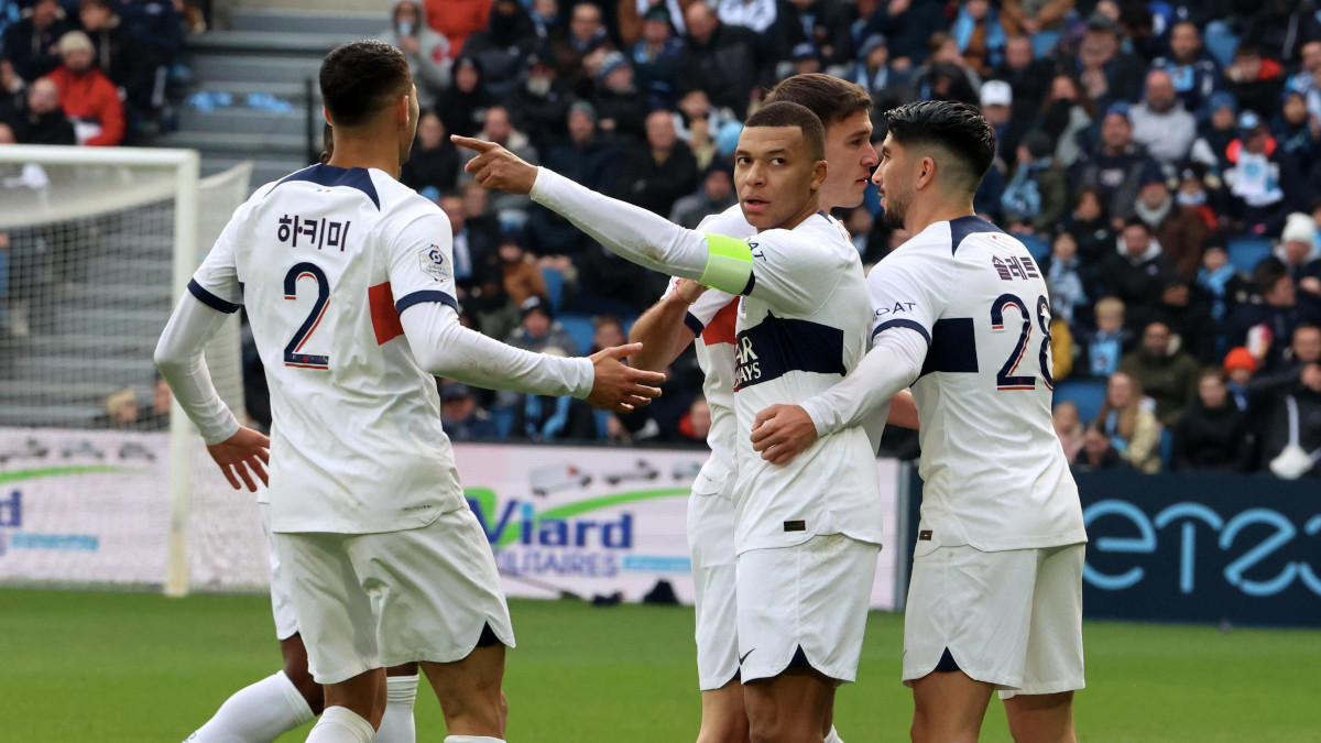 Mbappe and Vitinha give 10-men PSG hard fought win at Le Havre