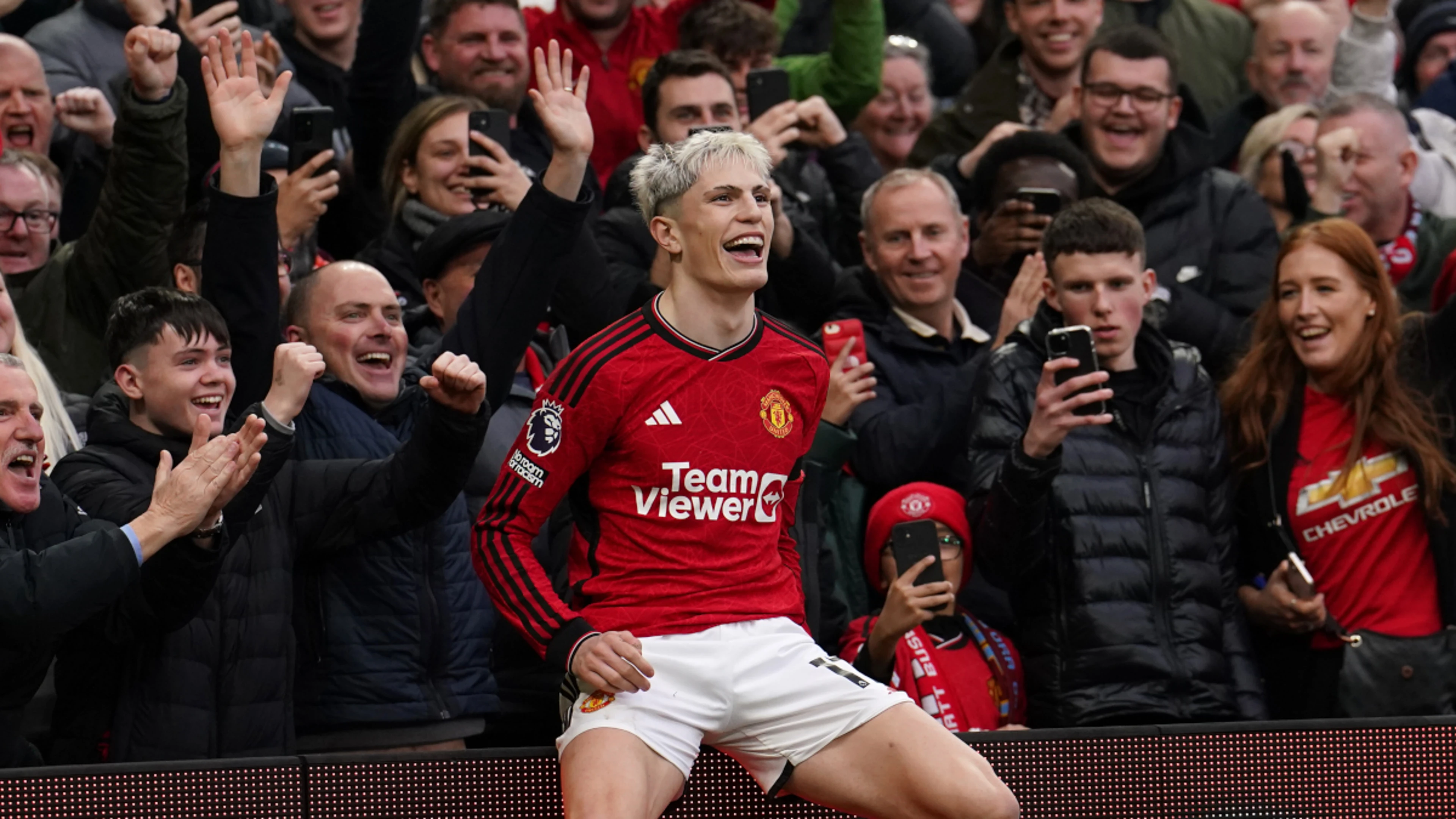 Man Utd speak to Garnacho over social media activity