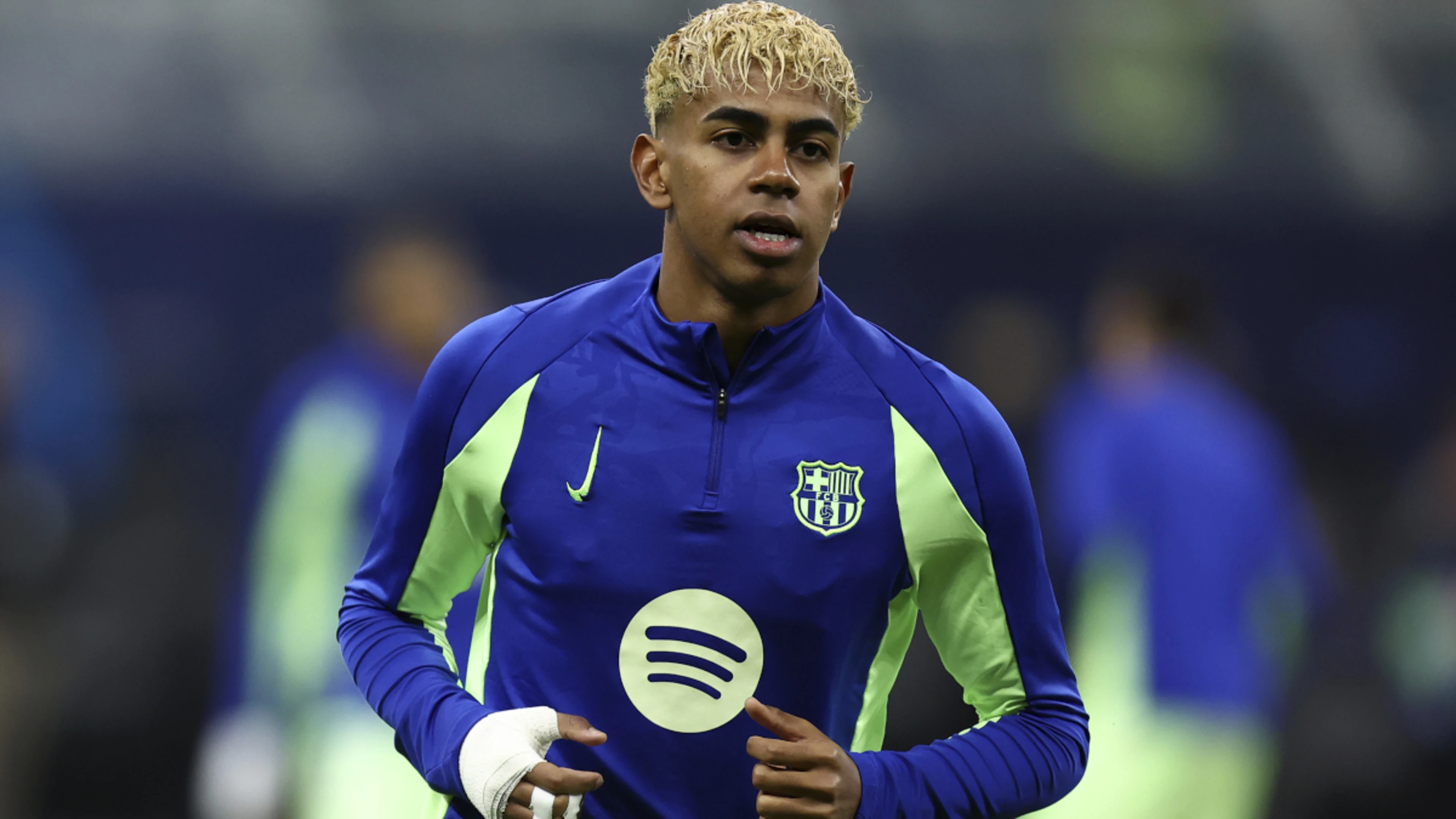 Barcelona host Real Madrid with LaLiga title firmly in their sights