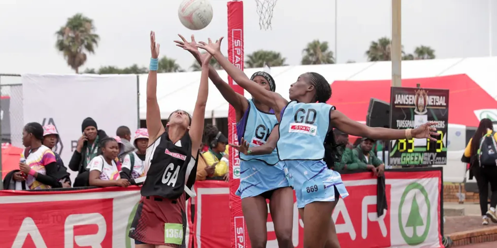 NETBALL NATIONALS: Cape Town and Joburg surge into semis