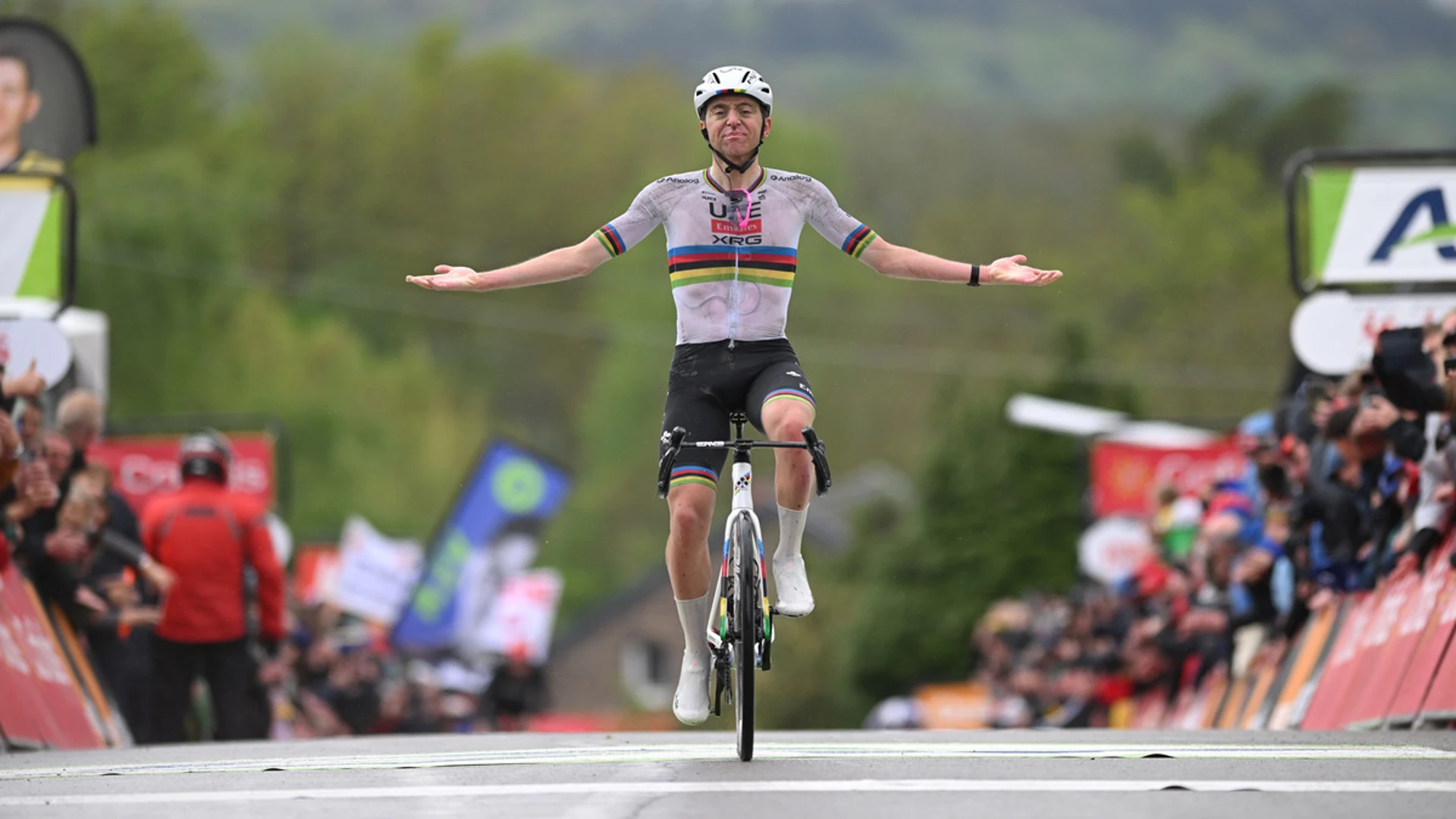 MAGNIFICENT: Pogacar soars to Fleche Wallonne triumph