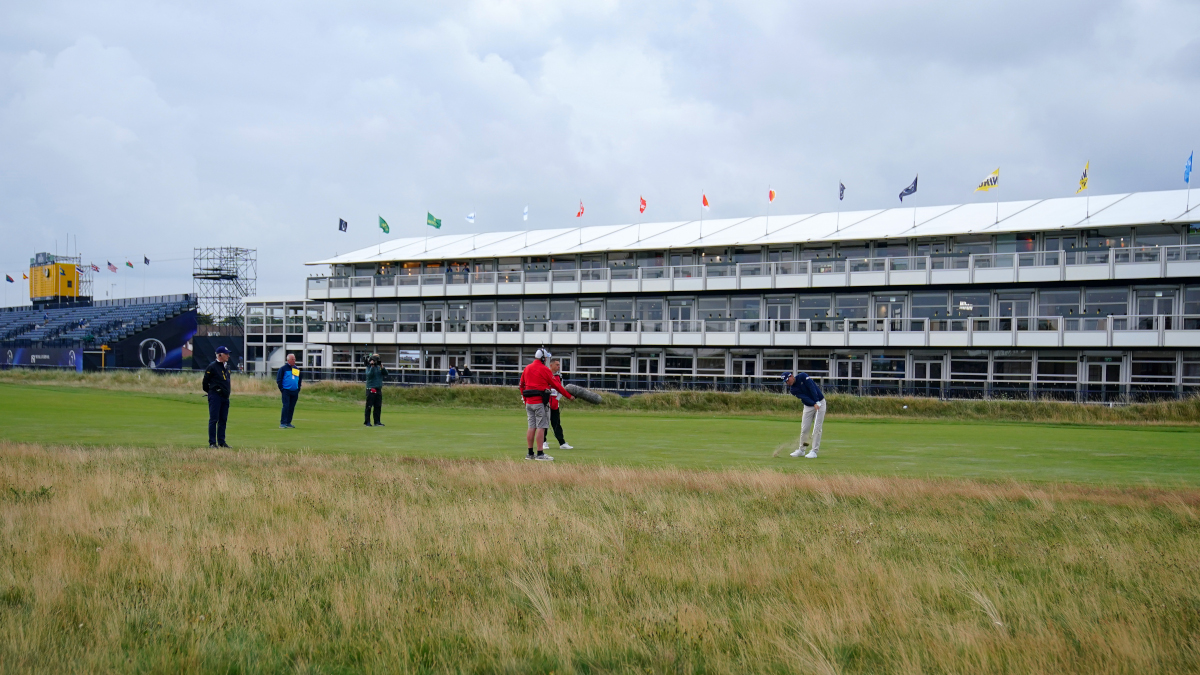 Open day two underway with amateur Lamprecht sharing lead