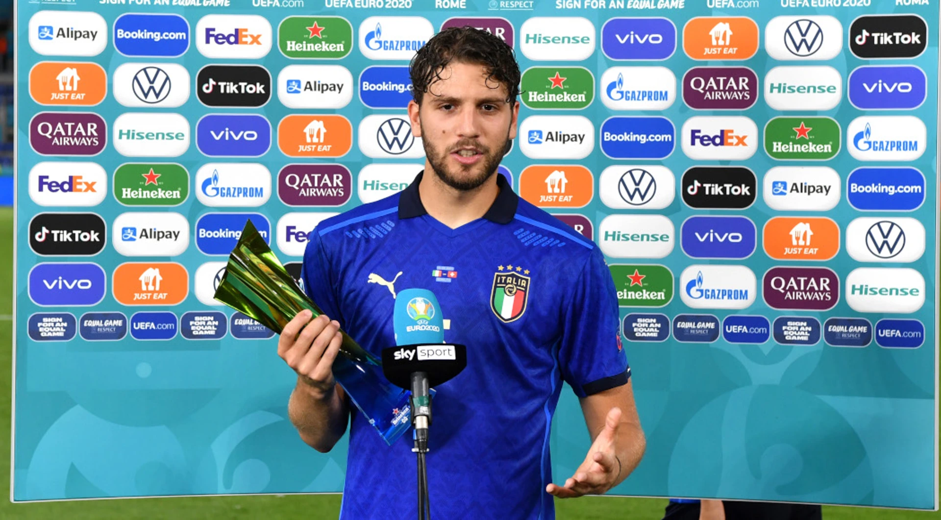 Manuel Locatelli Trái Tim Tuyến Giữa Bianconeri - Hành Trình Tỏa Sáng và Những Thách Thức Mới Trong Đội Hình Juventus