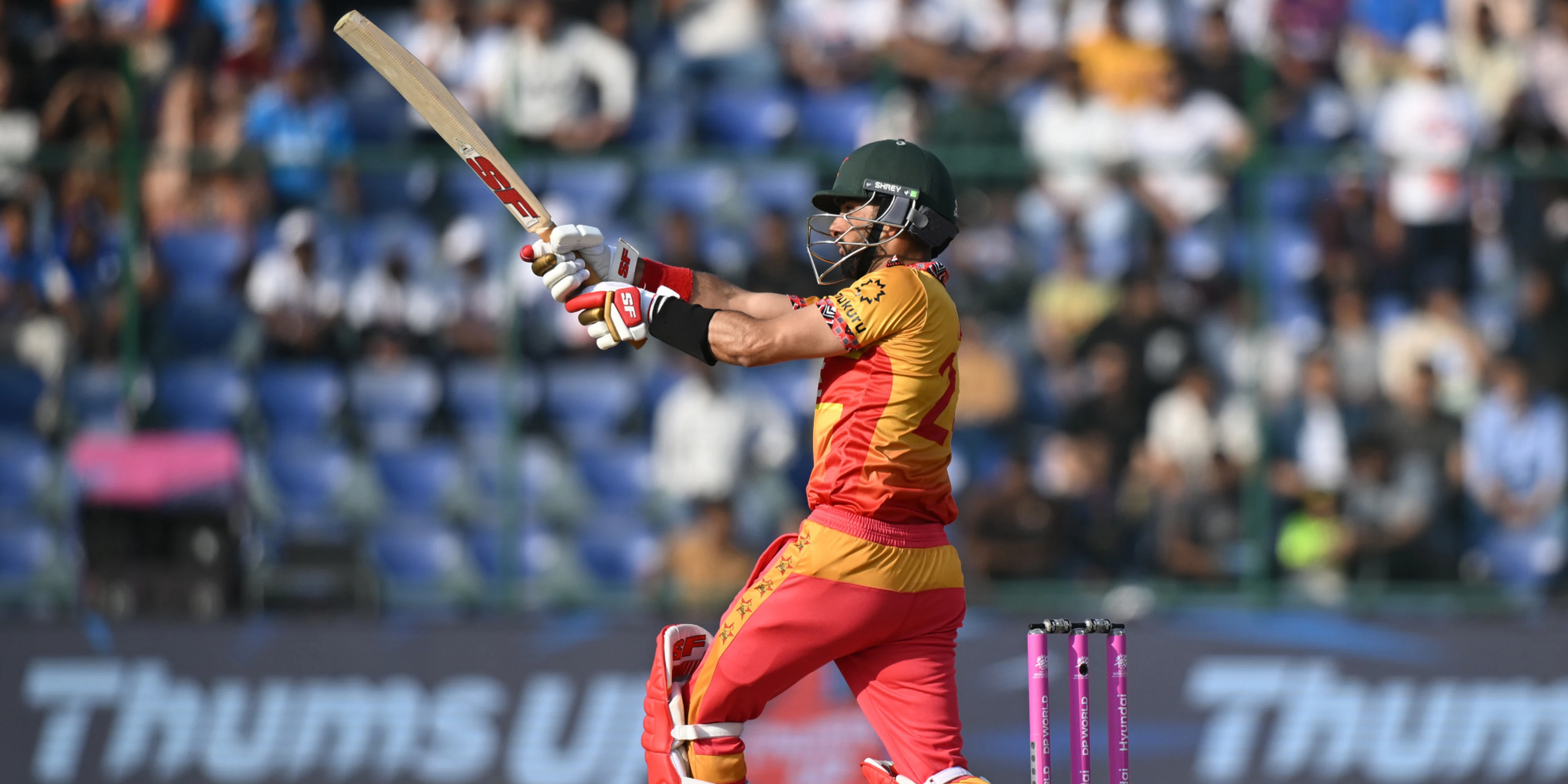 Raza plays lone hand as SA pace bowlers restrict Zimbabwe