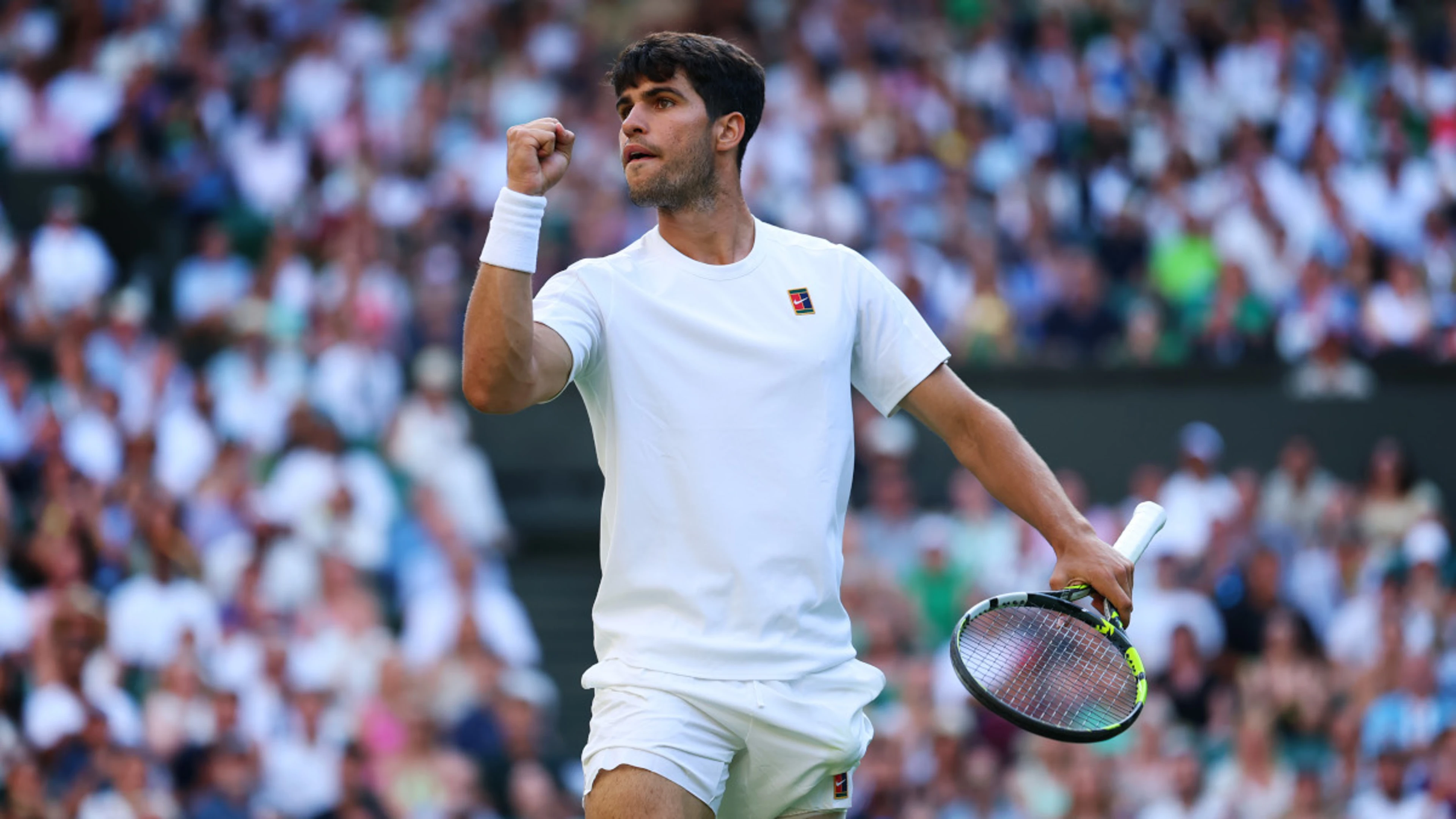 Alcaraz seeks top gear at Wimbledon as Sabalenka stays calm