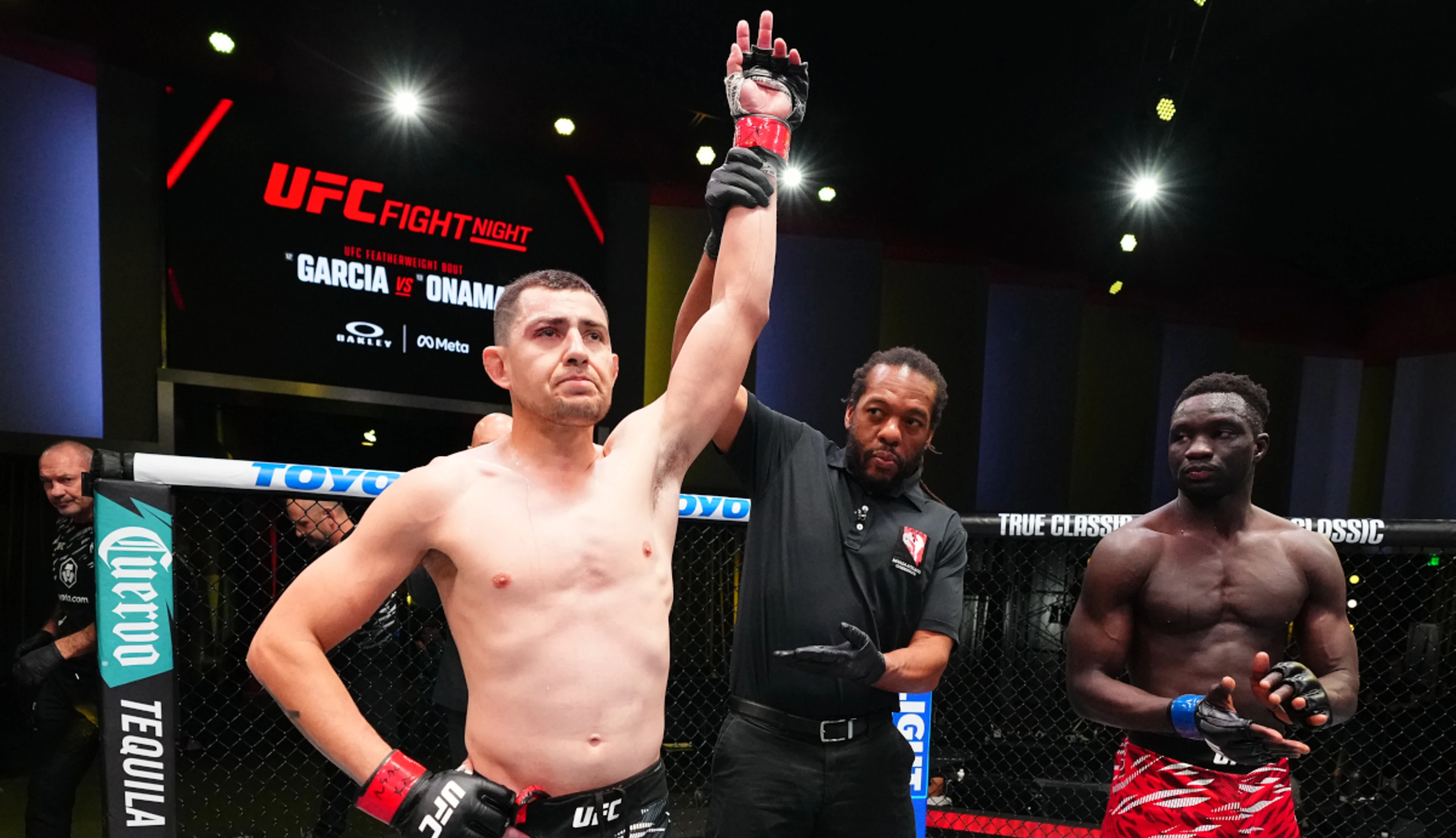 Garcia runs through Onama at UFC Fight Night