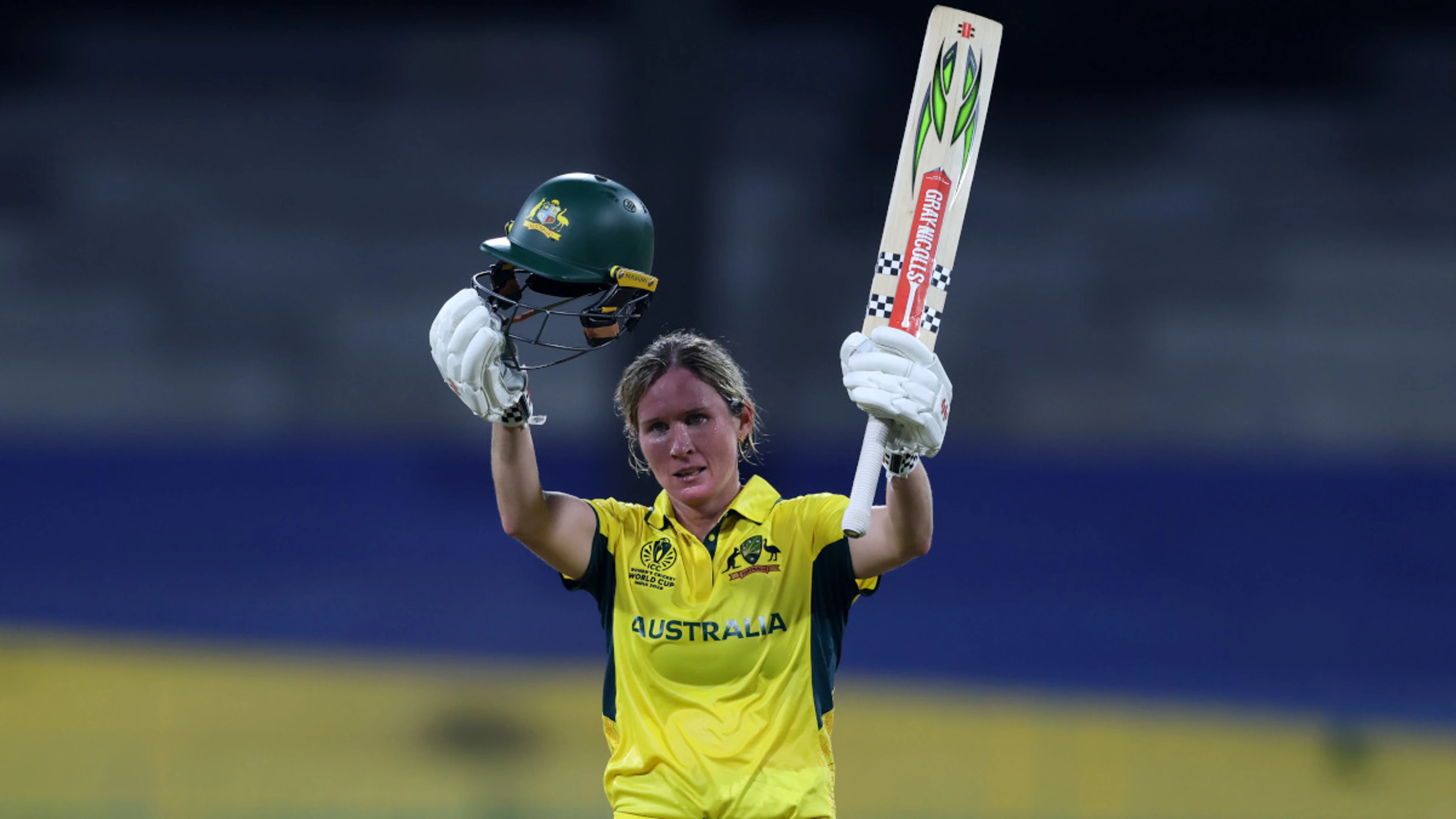 Mooney ton rescues Australia in stunning World Cup win over Pakistan
