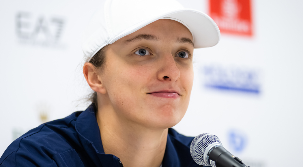 Swiatek keeps world No 1 spot after Qatar victory