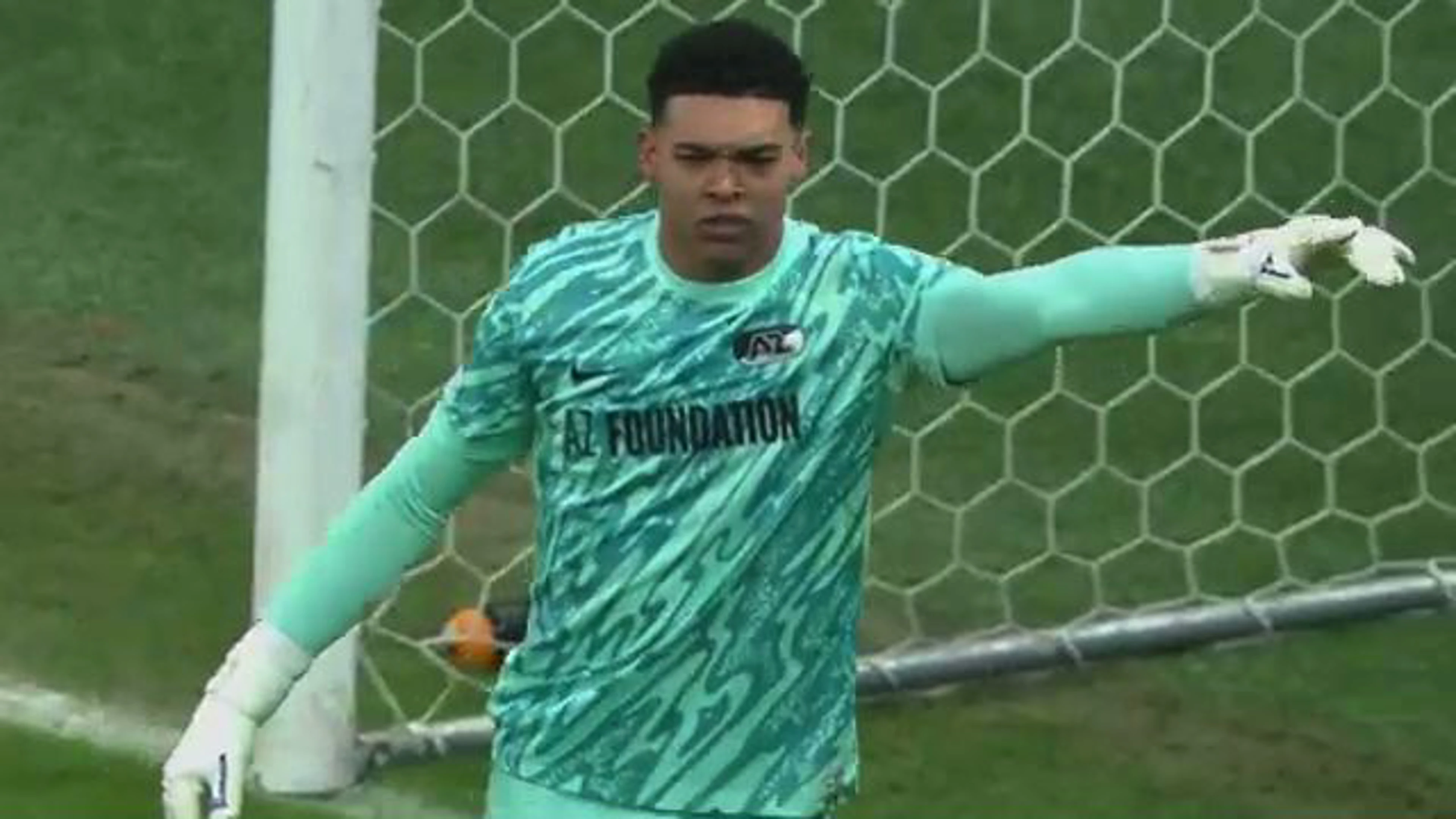 UEL | Great Saves - Knockout Phase Play-off 2nd Leg - 2024/25