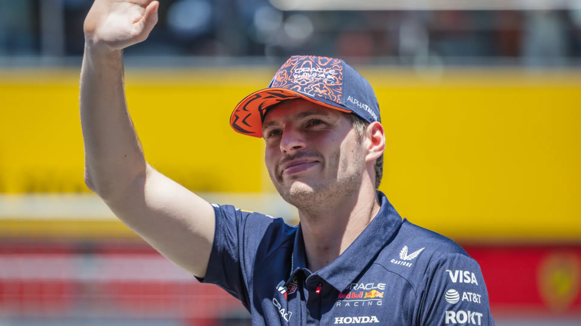 Verstappen on Mercedes rumors: 'I determine my own future'