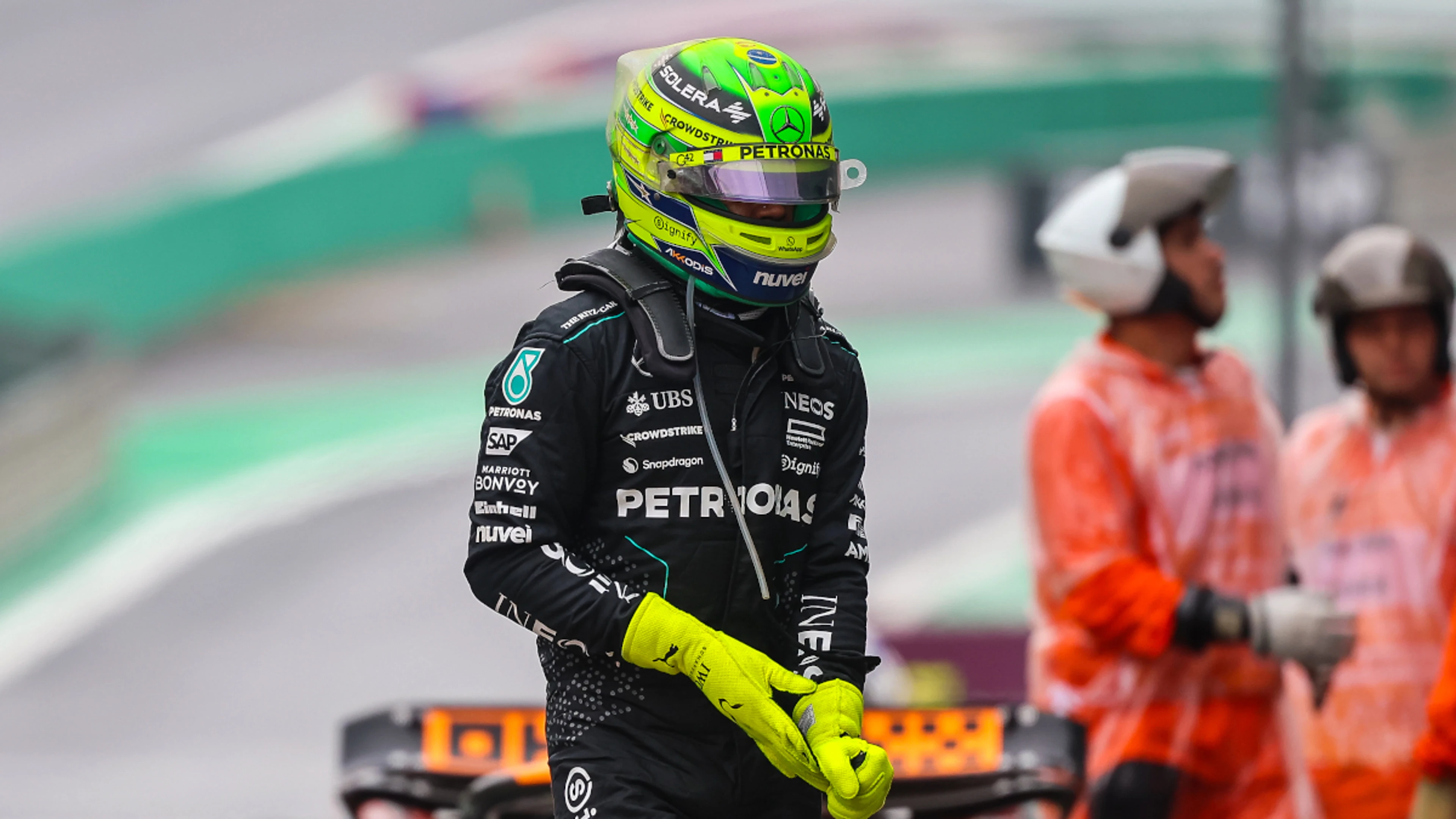 Hamilton felt like leaving Mercedes after Brazil nightmare