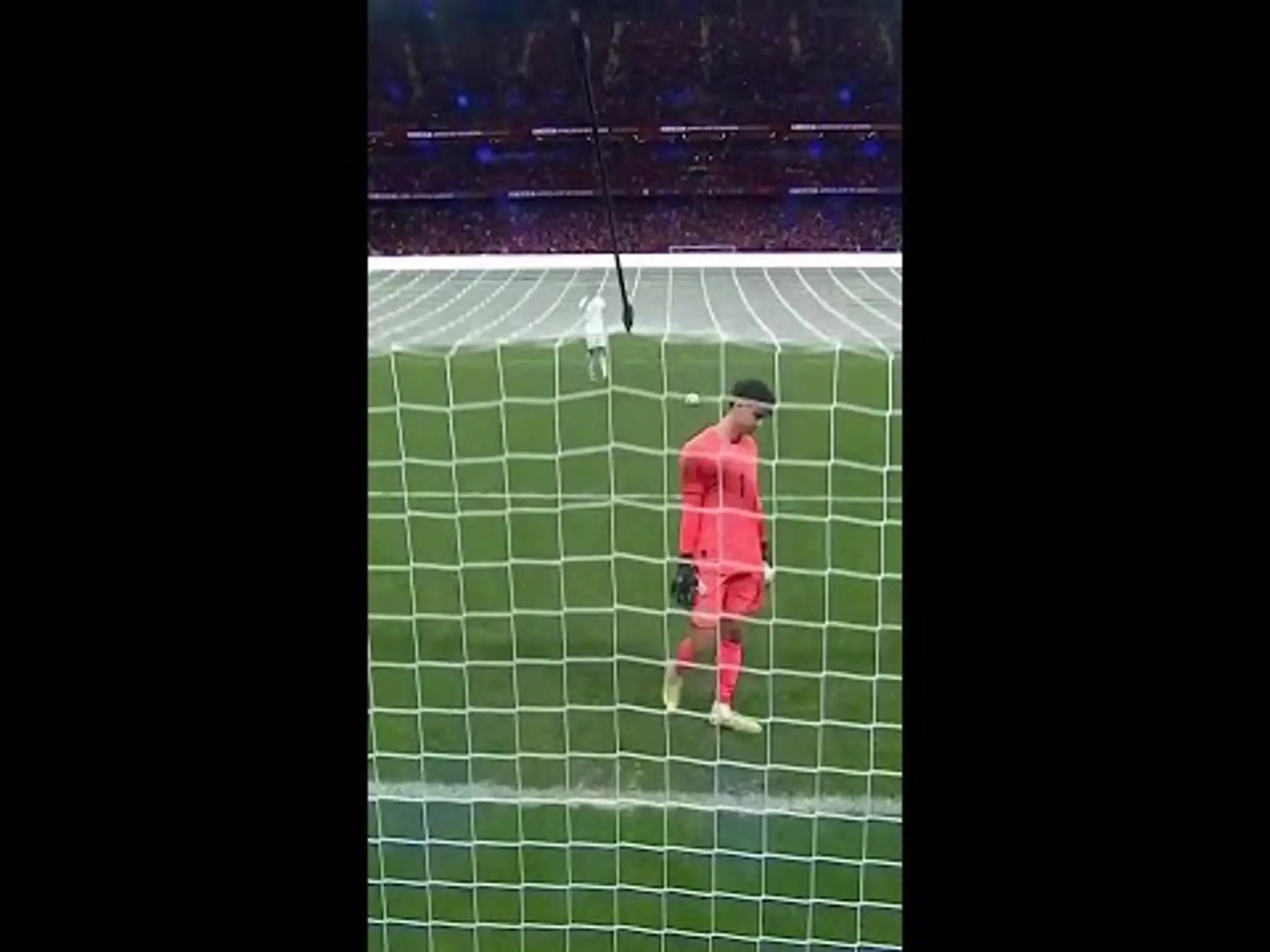 Yassine Bounou penalty save!