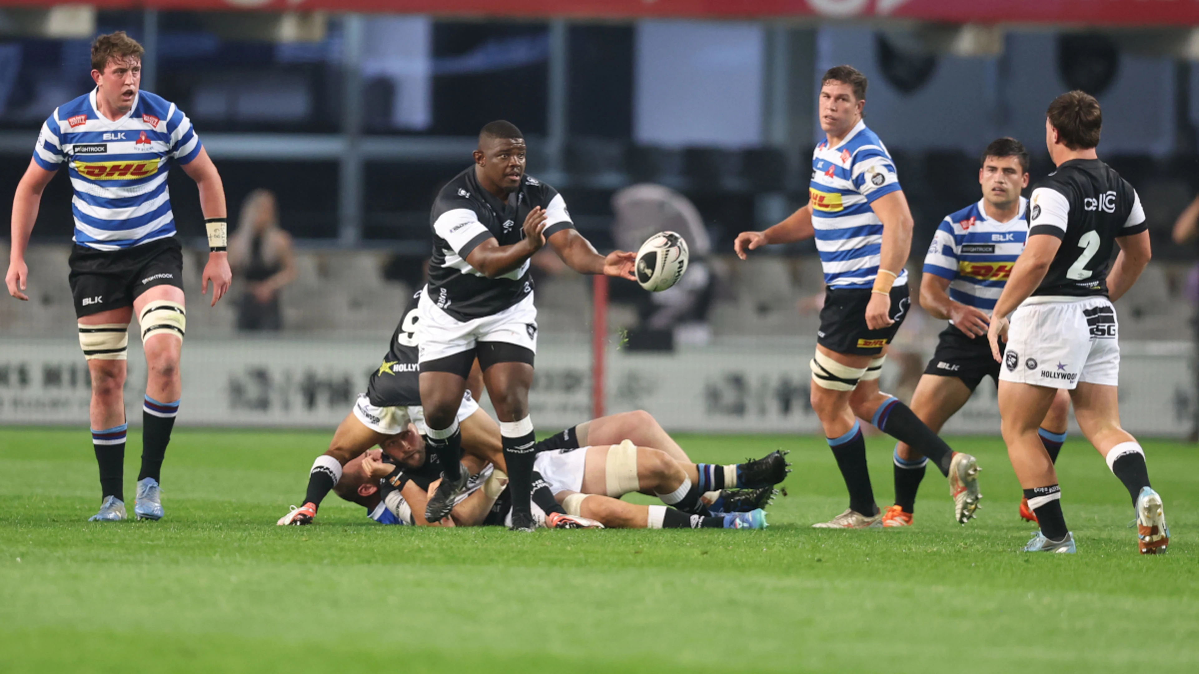 Sharks weather the storm to edge Western Province