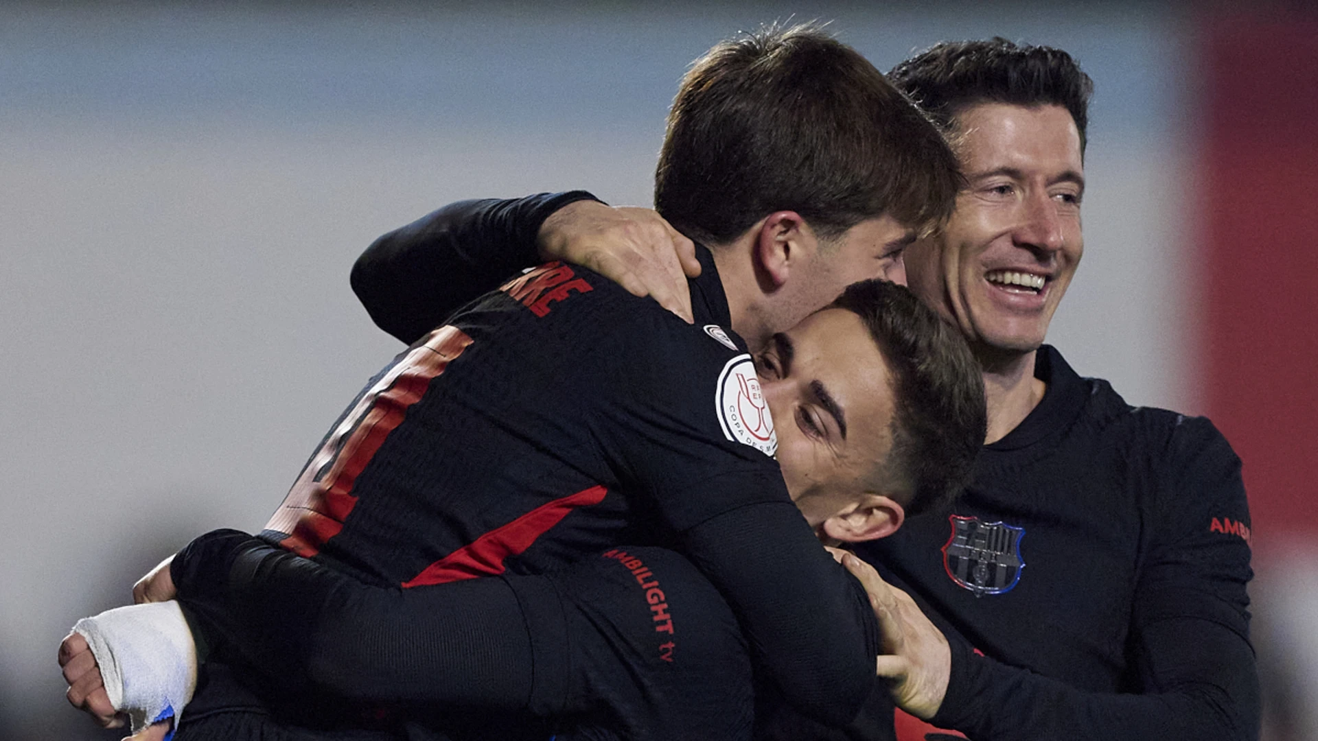 Lewandowski double helps Barcelona to beat Barbastro in Copa del Rey