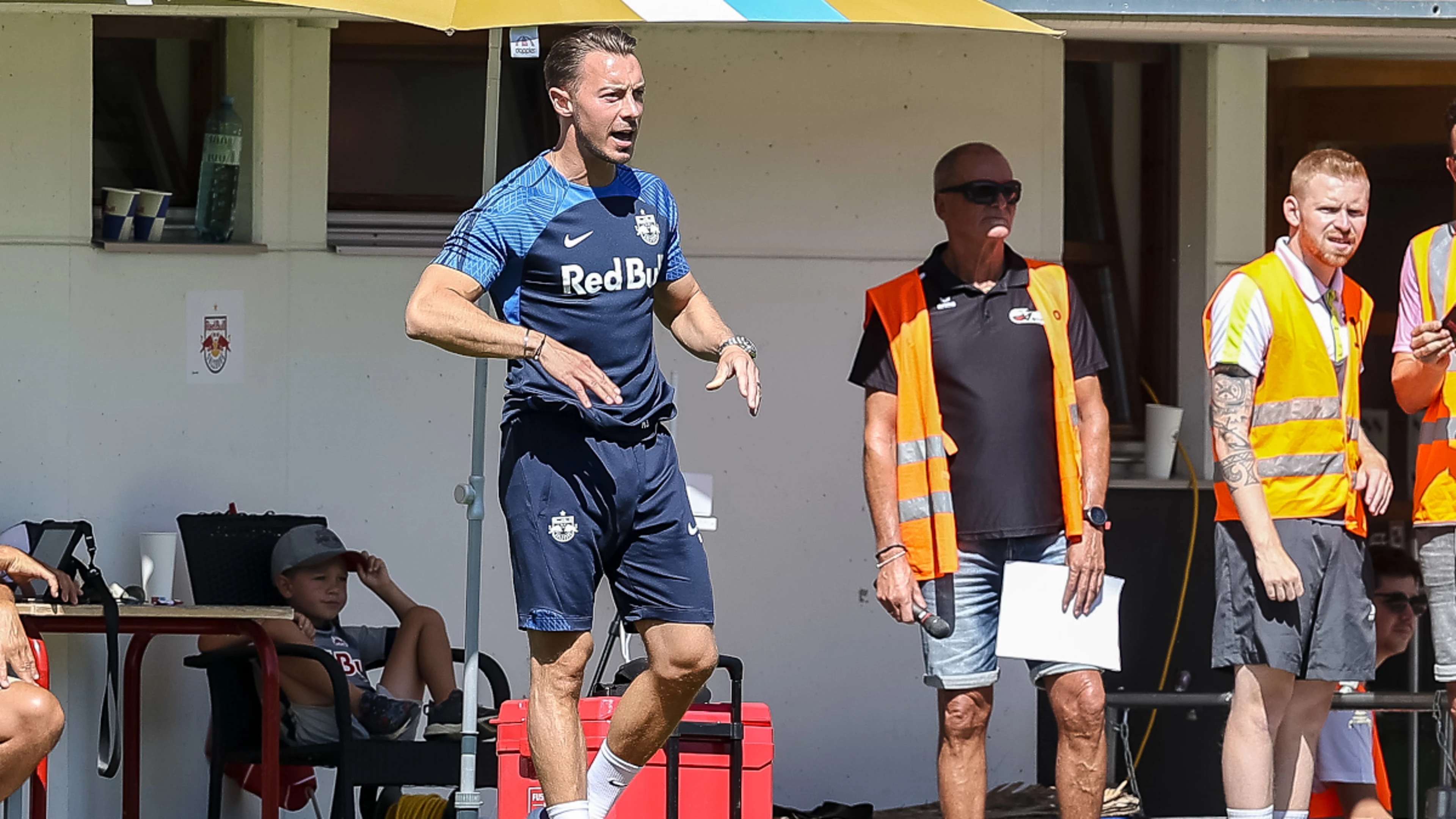 Salzburg sack coach Salzburg amid Al-Ahli talks