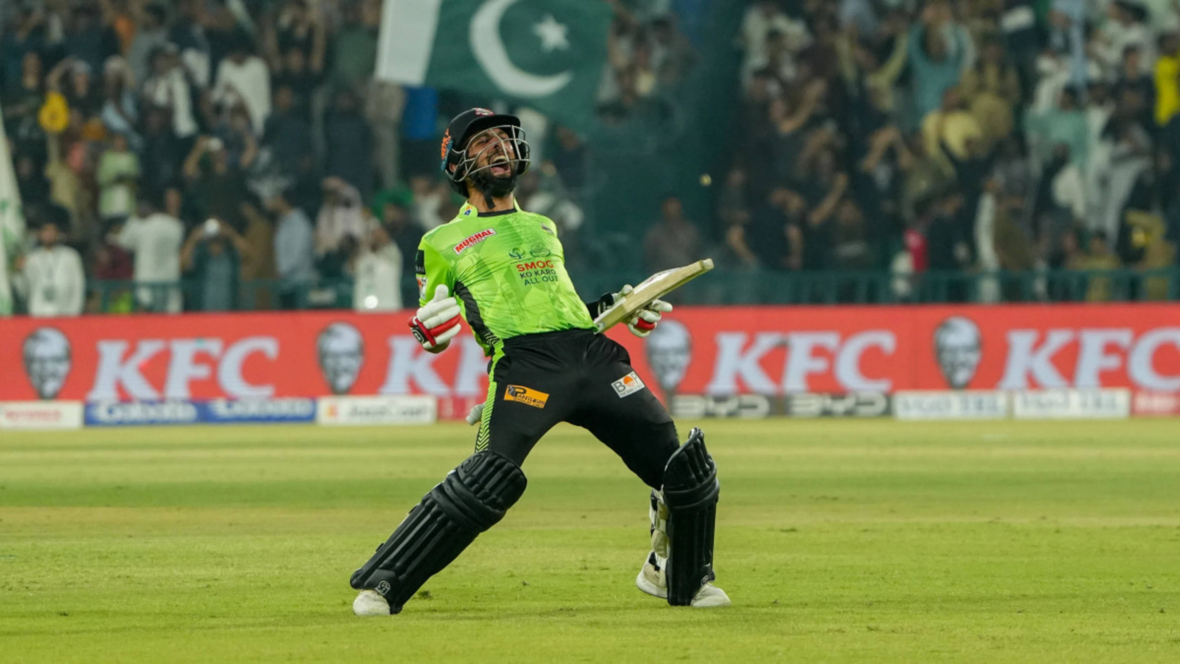 Raza jets in 10 minutes before toss to lead Lahore to PSL title