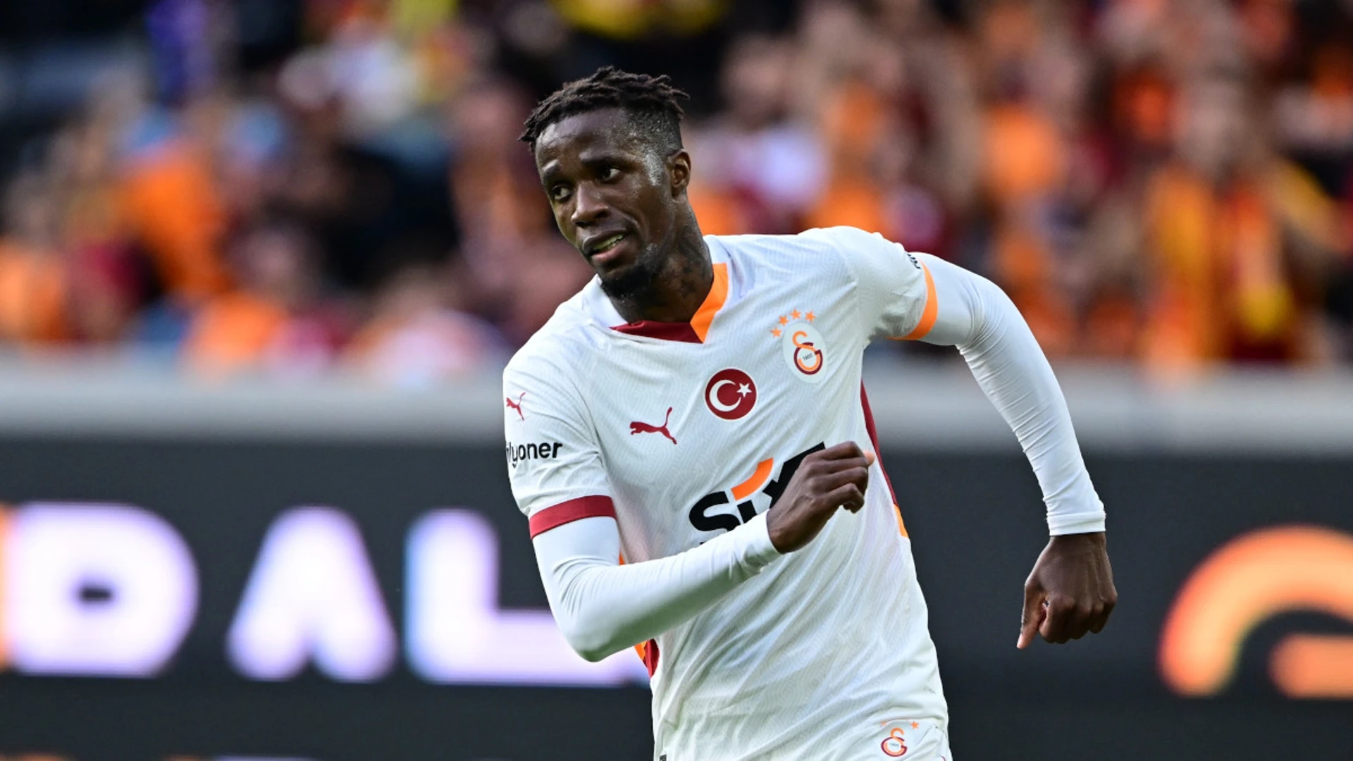 Lyon sign Zaha on loan from Galatasaray | SuperSport