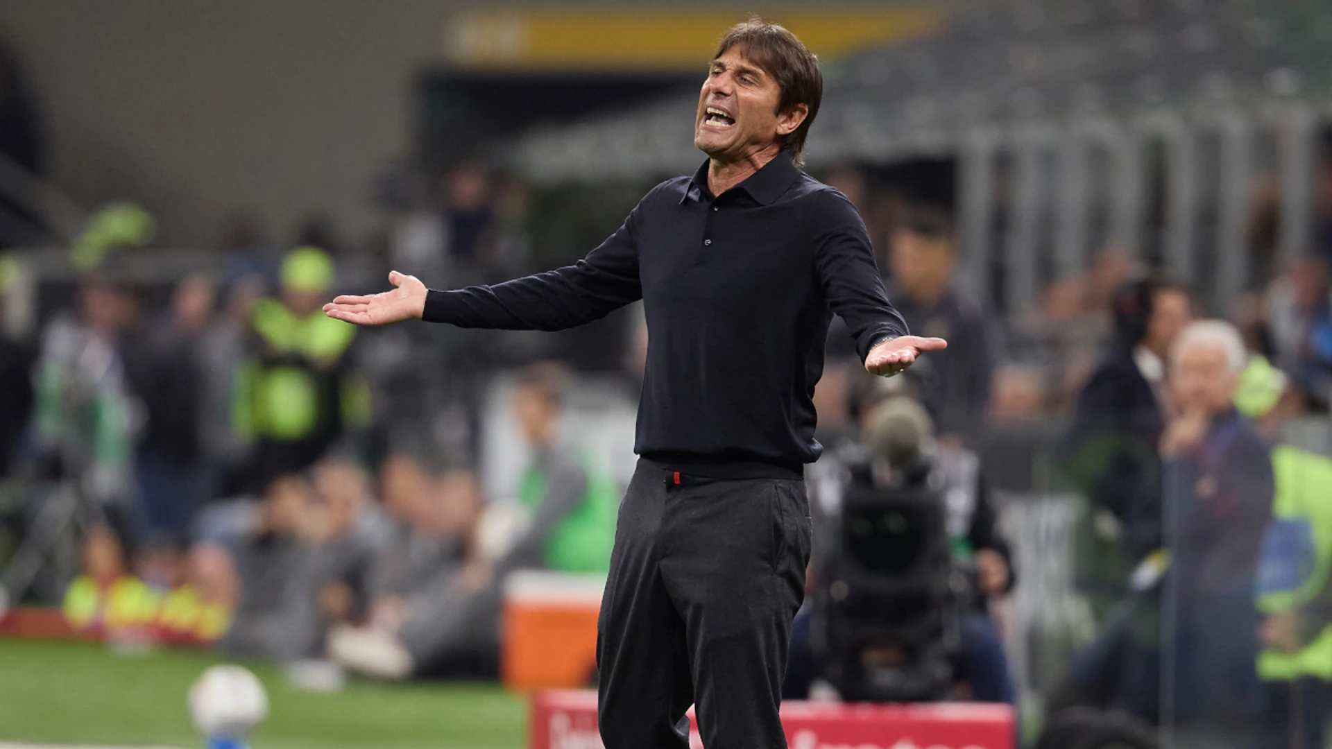 Napoli's Conte not hiding from Scudetto talk but Europe still the aim