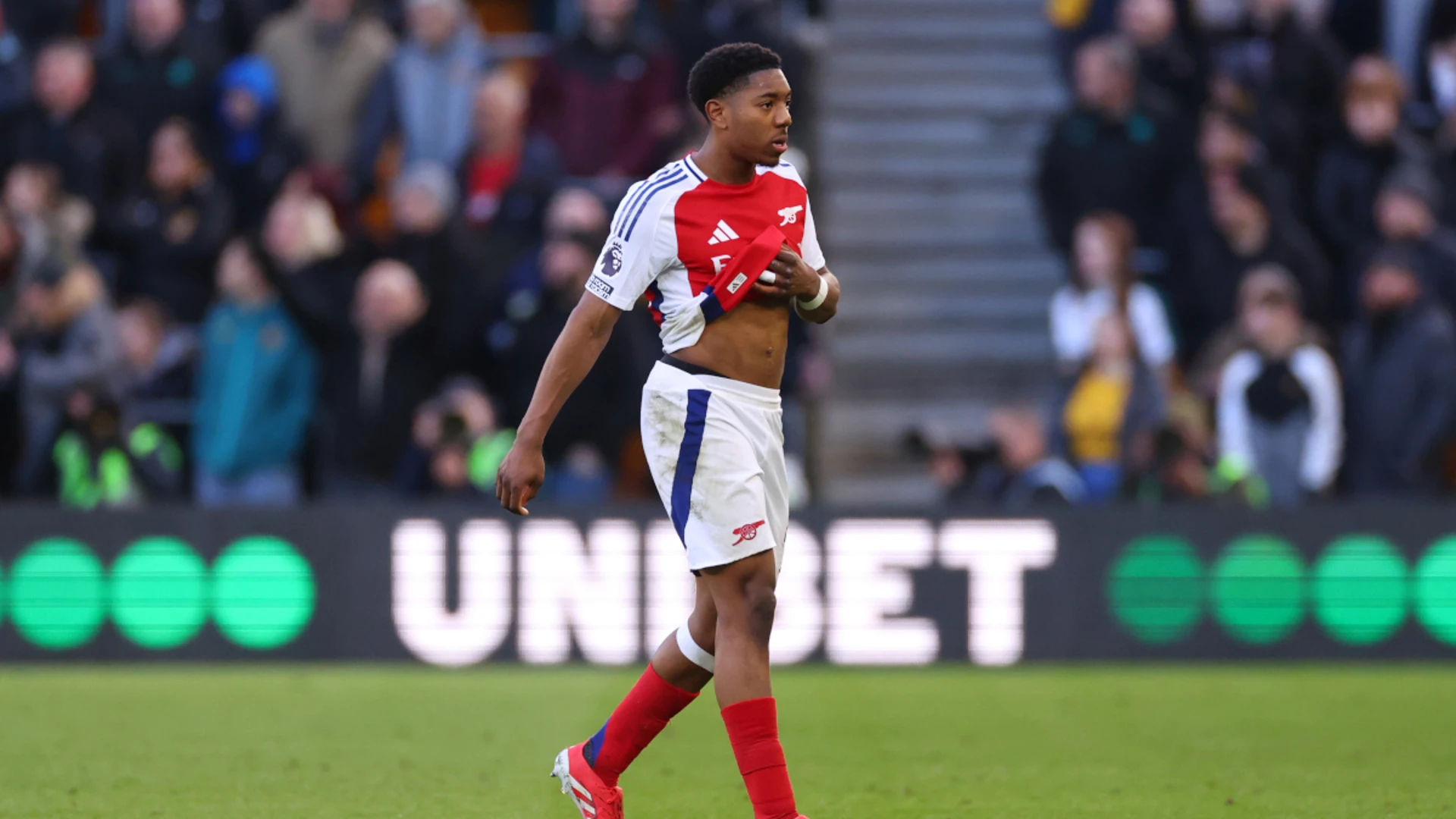 Arsenal win appeal over controversial Lewis-Skelly red card